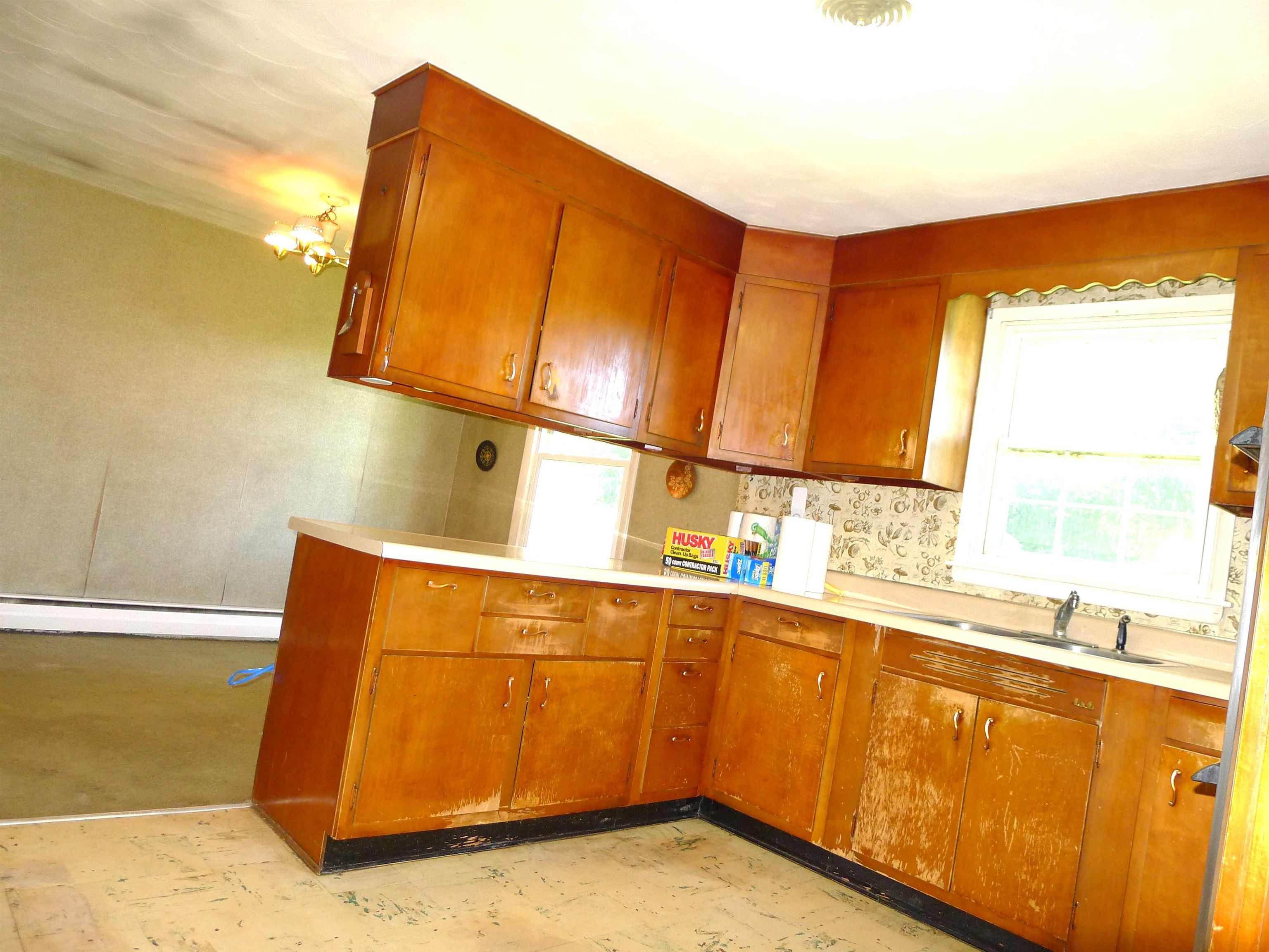 16 Grandview Ter, North Hampton, NH 03862