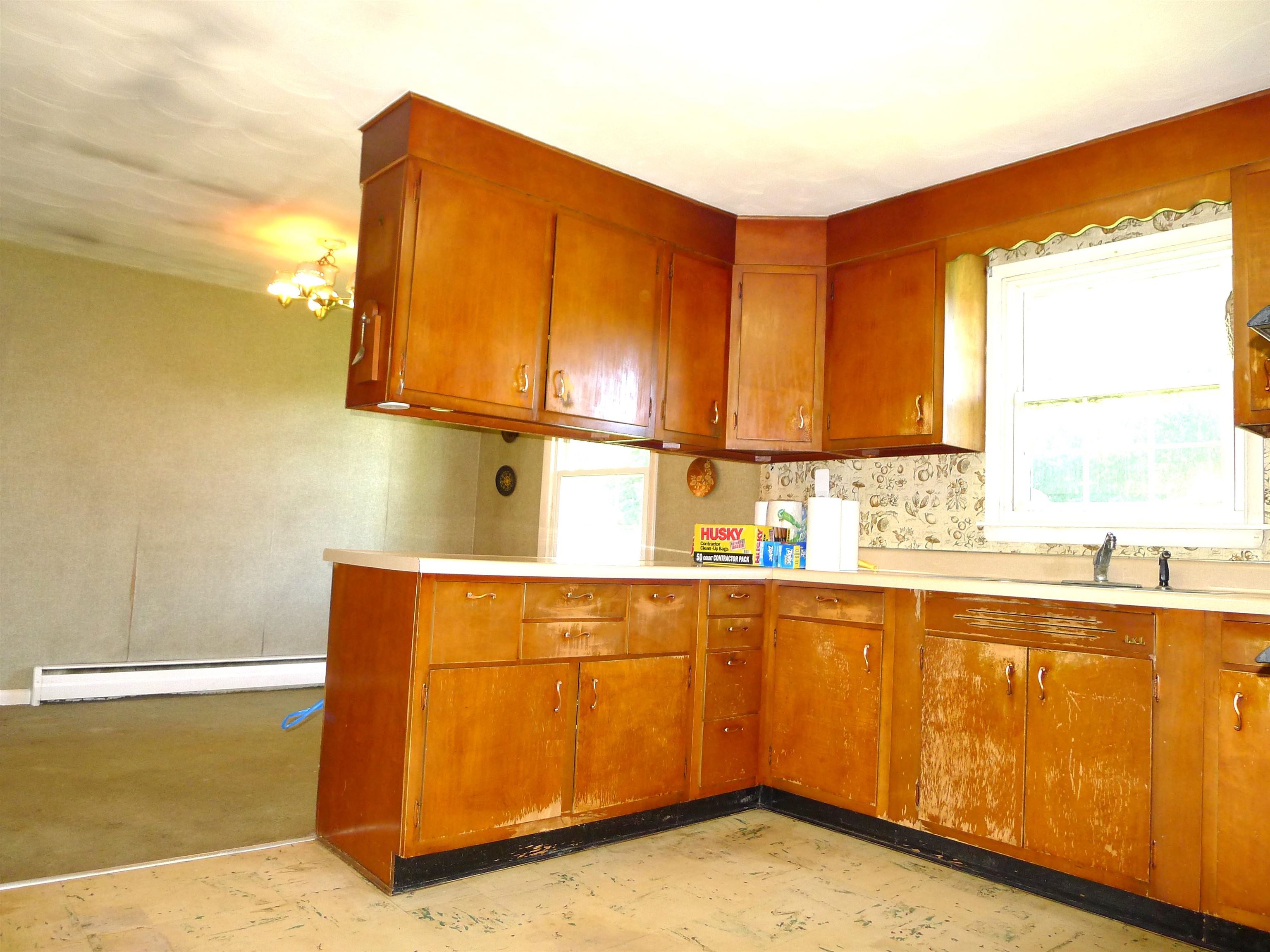 16 Grandview Ter, North Hampton, NH 03862