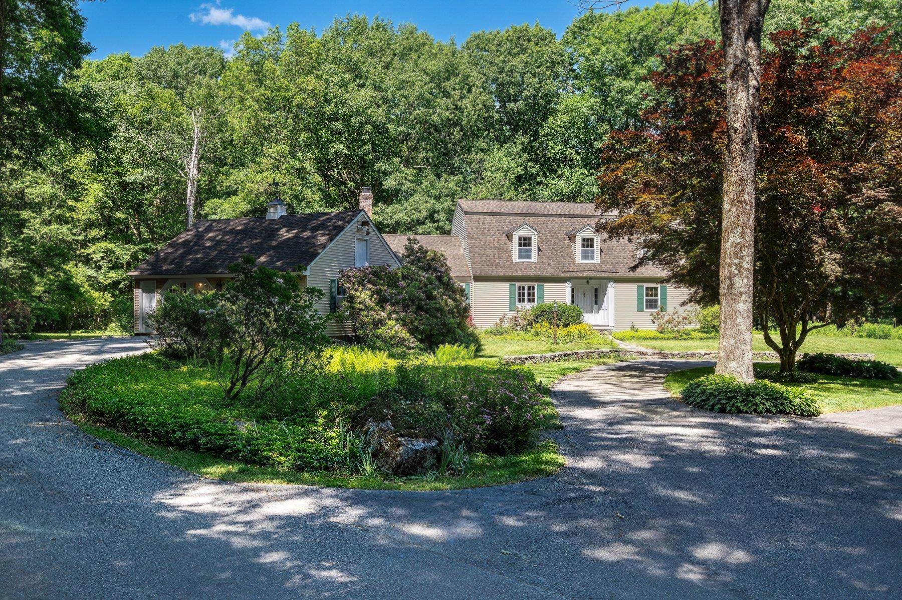 12 Olde Rd, Hampton, NH 03842