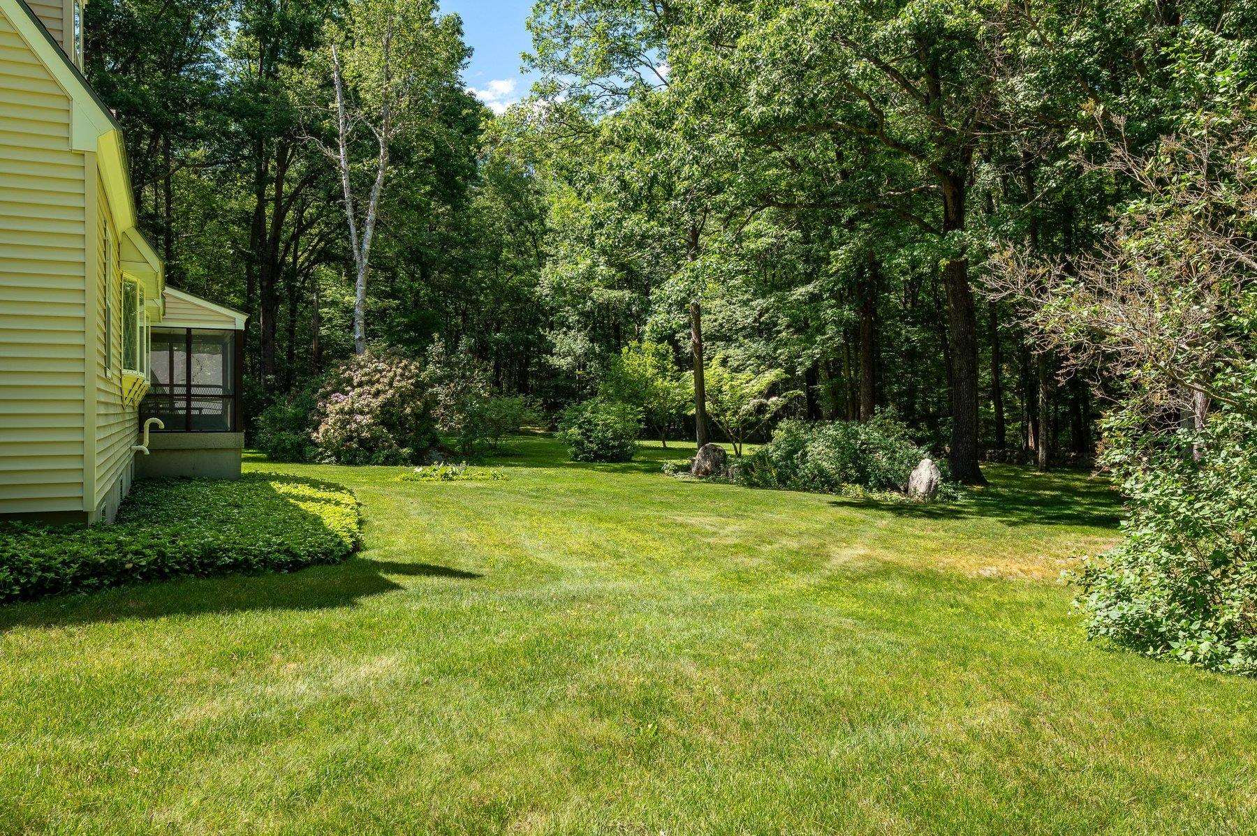 12 Olde Rd, Hampton, NH 03842
