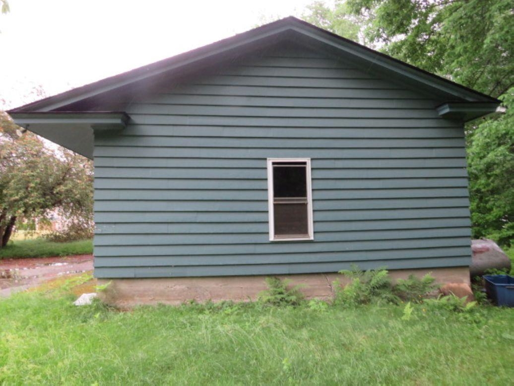 45 Pine Island Ave, Berlin, NH 03570