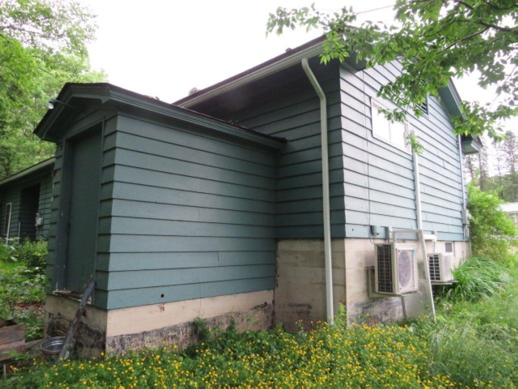 45 Pine Island Ave, Berlin, NH 03570
