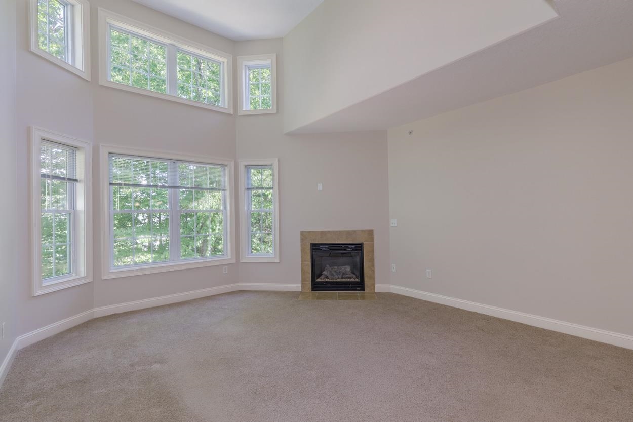 80-7 Carriage Way, Manchester, NH 03102