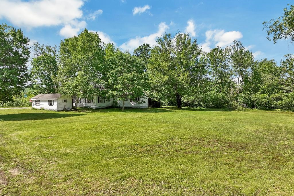 4 Varney Point Rd, Gilford, NH 03249