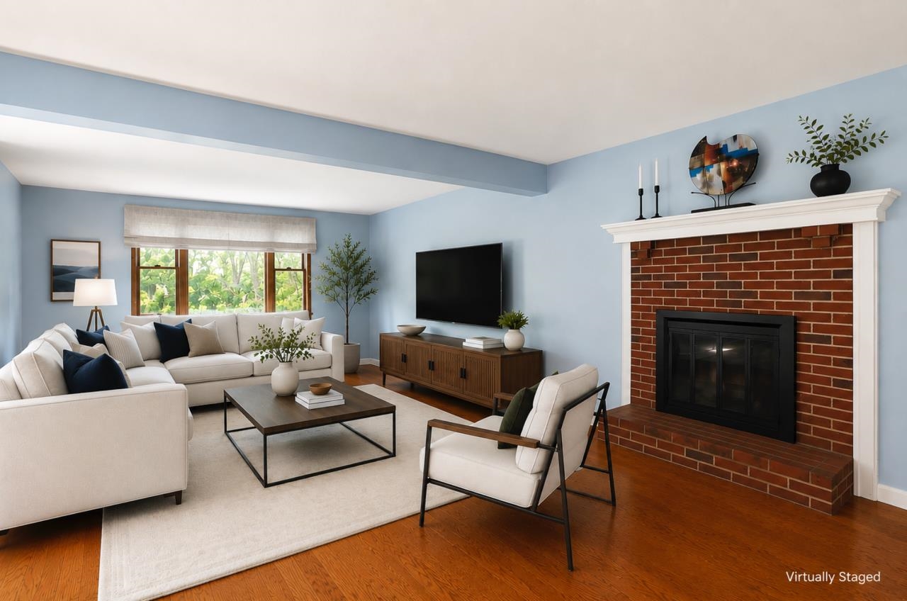 29 Wild Pasture Rd, Kensington, NH 03833