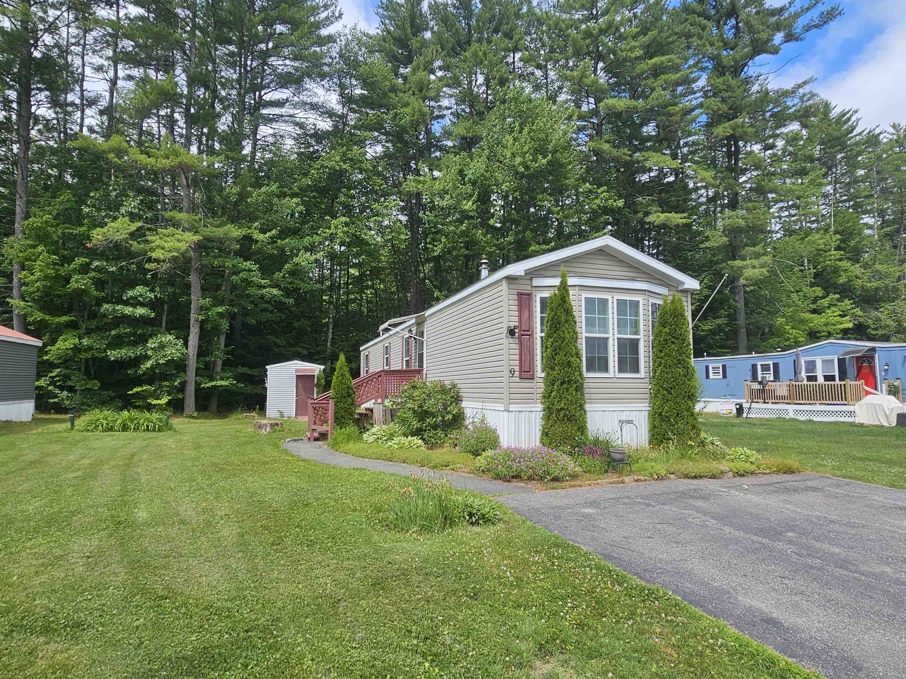 9 Chancellor Drive, Concord, NH photo 2