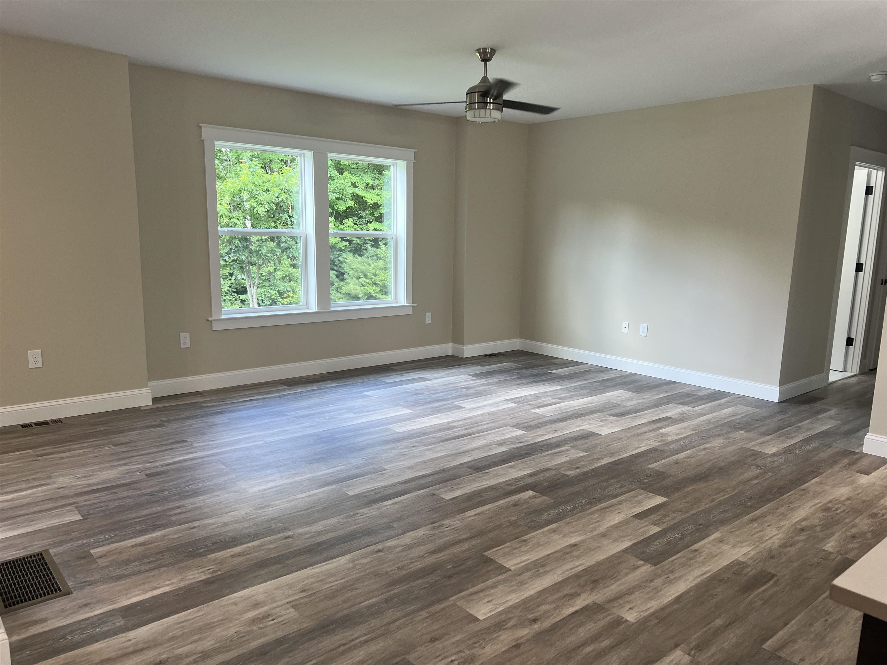 556 Old Candia Rd, Candia, NH 03034