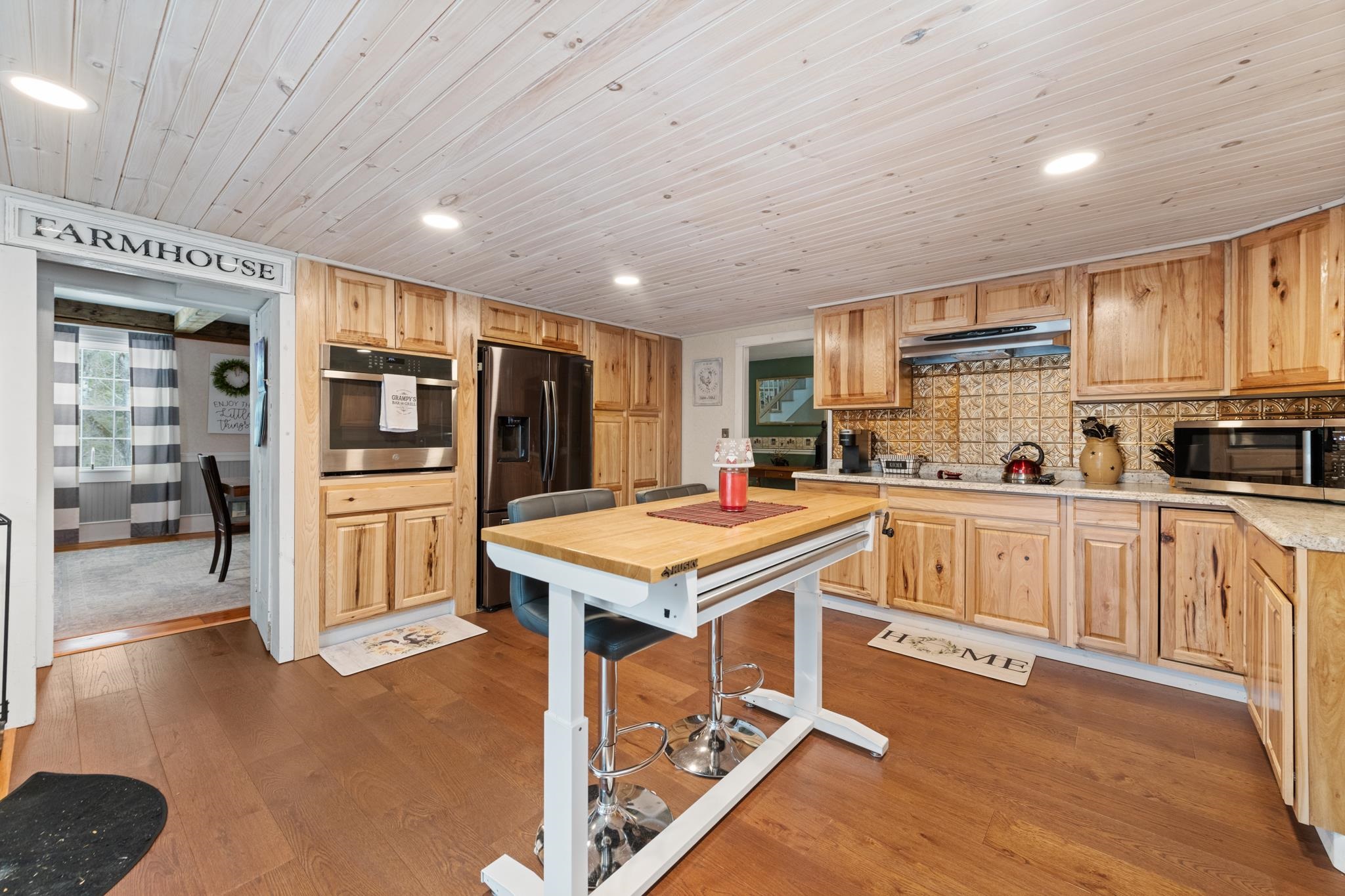 193 New Hebron Rd, Plymouth, NH 03264