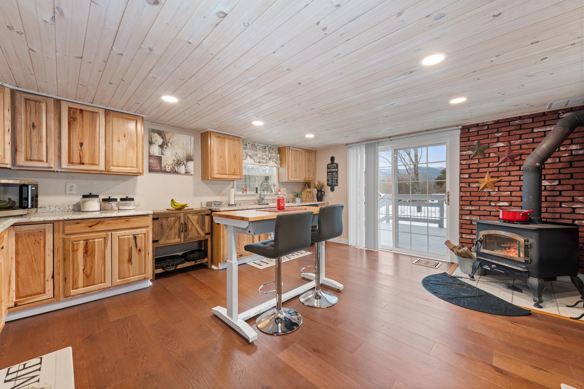 193 New Hebron Rd, Plymouth, NH 03264