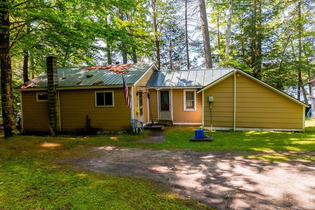 4951 Northshore Dr, Sunapee, NH 03782