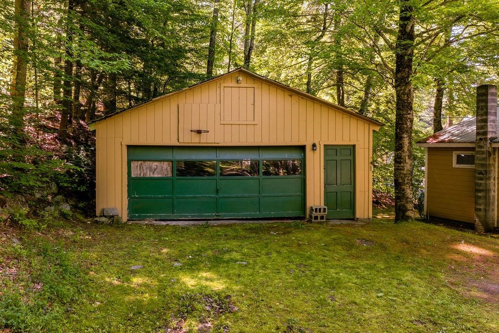4951 Northshore Rd, Sunapee, NH 03782
