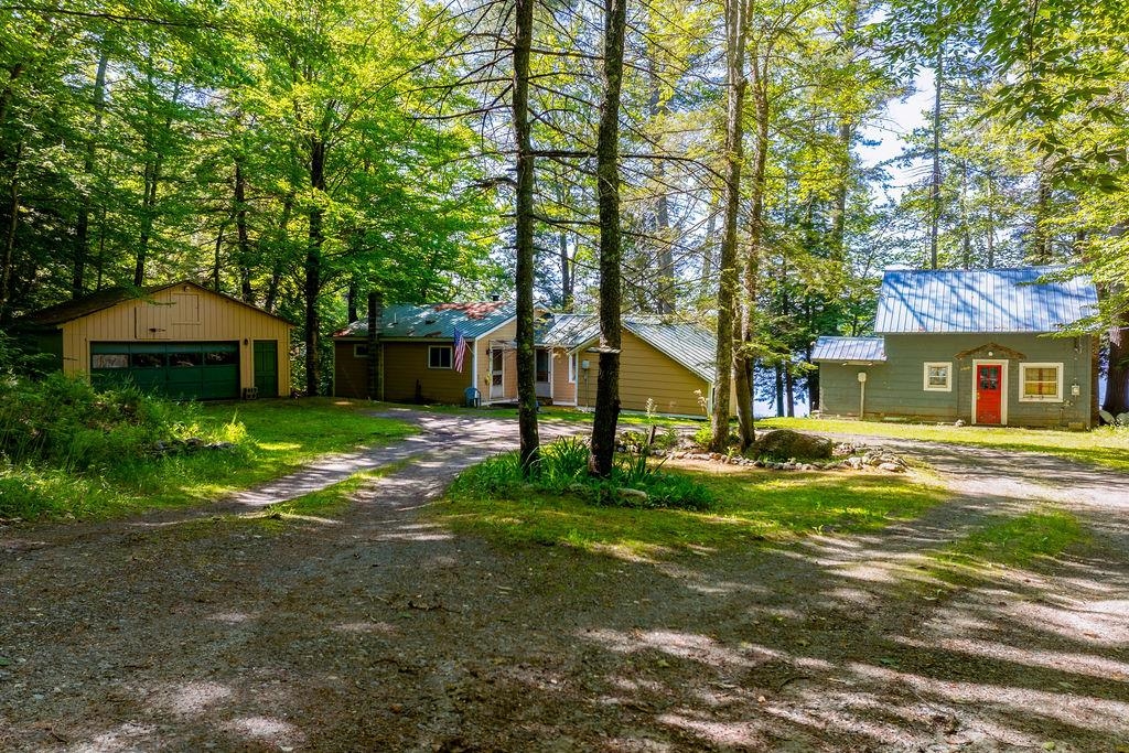 4951 Northshore Dr, Sunapee, NH 03782