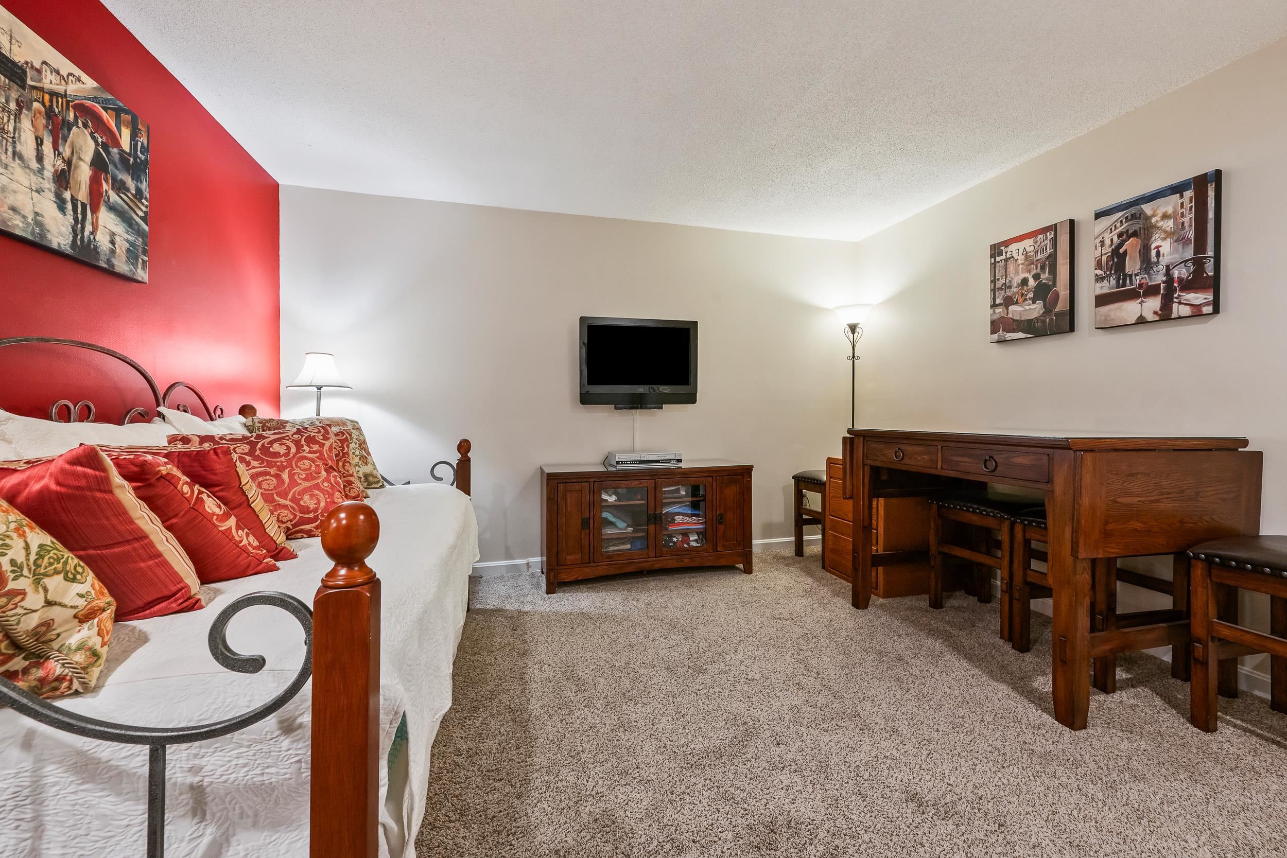 1 Nordic Village Ln #L93, Bartlett, NH 03838