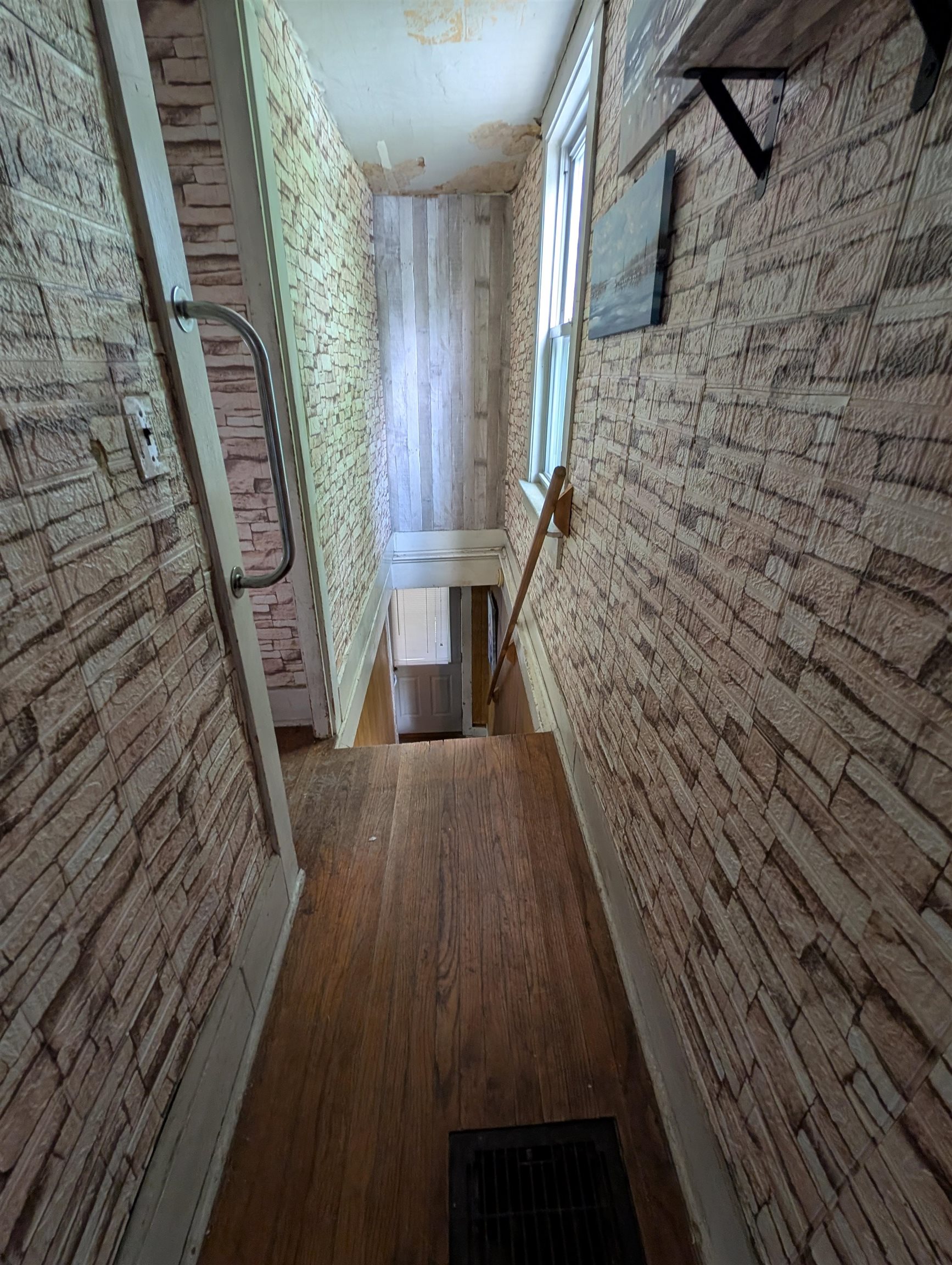 12 Water St, Lancaster, NH 03584