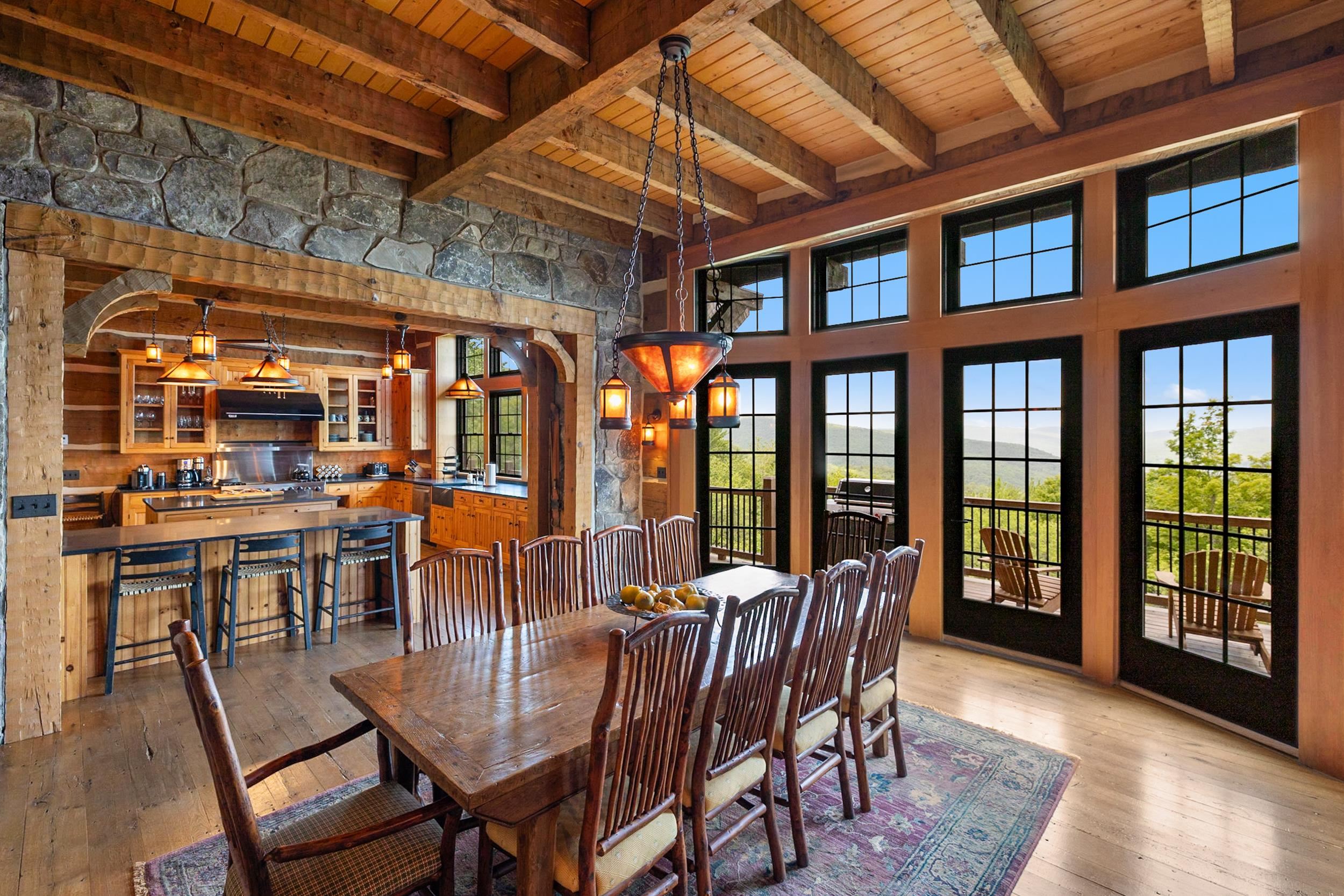 Dining area 25547179