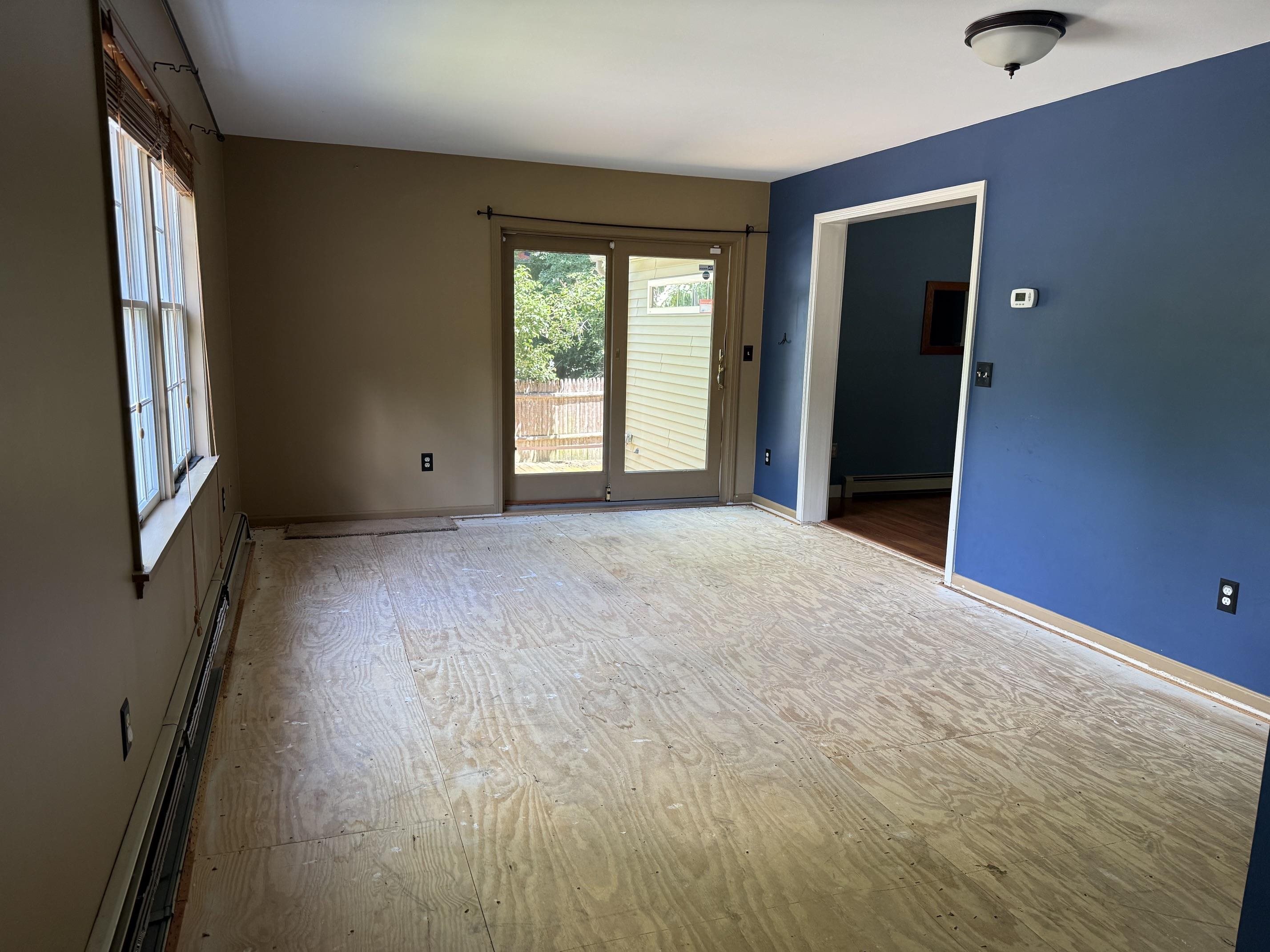 48 Mcintyre Ct, Manchester, NH 03104