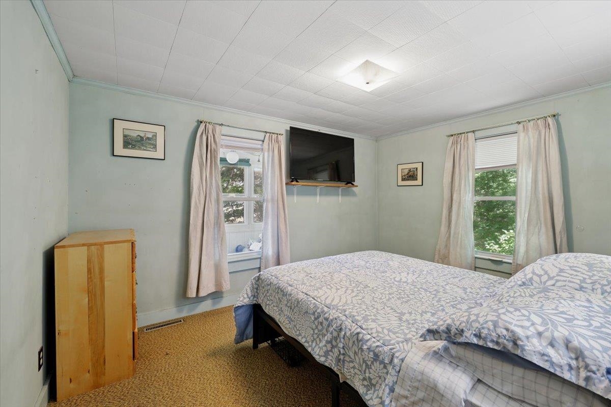 52 Berry Rd, Loudon, NH 03307