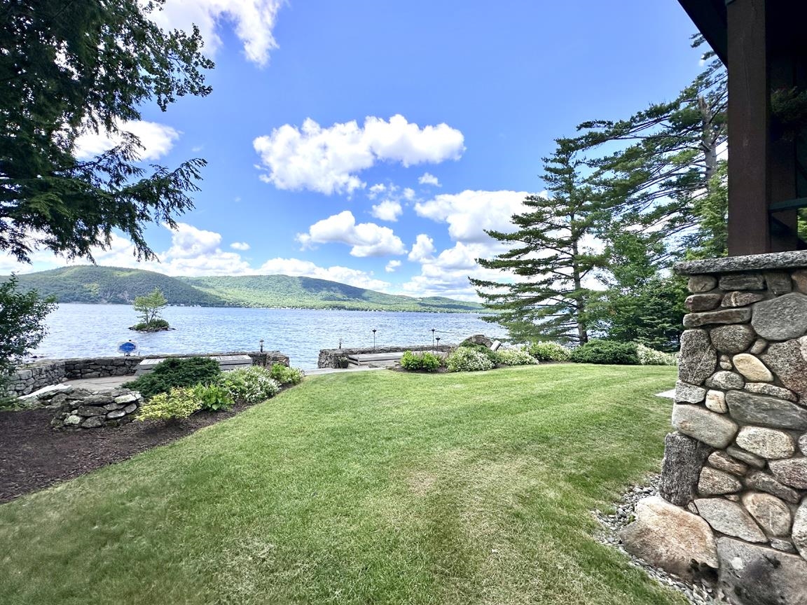 203 Shore N Dr, Bridgewater, NH 03222