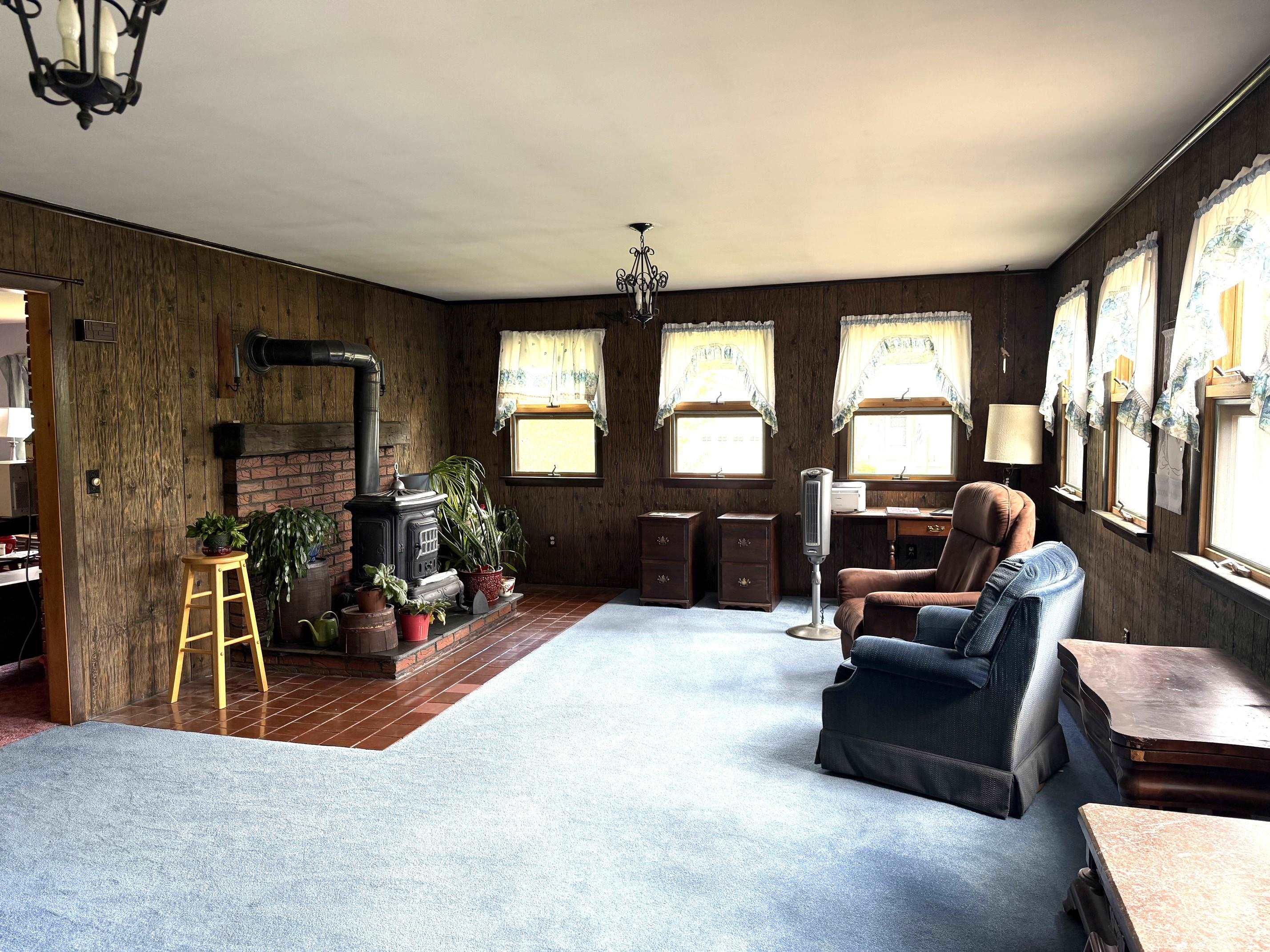 29 Mansion Hill Dr, Lincoln, NH 03251