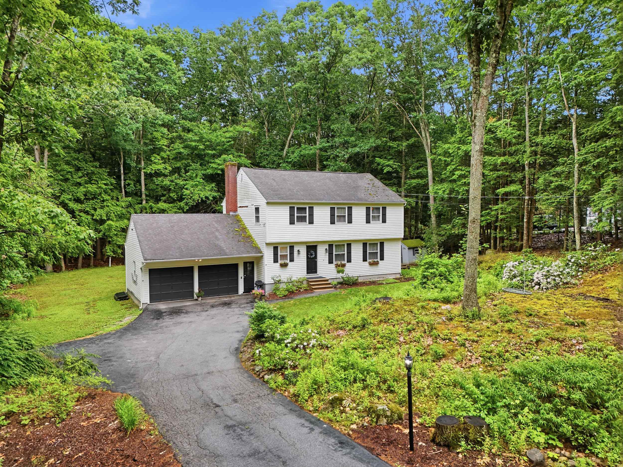 47 Beaver Ln, Bedford, NH 03110