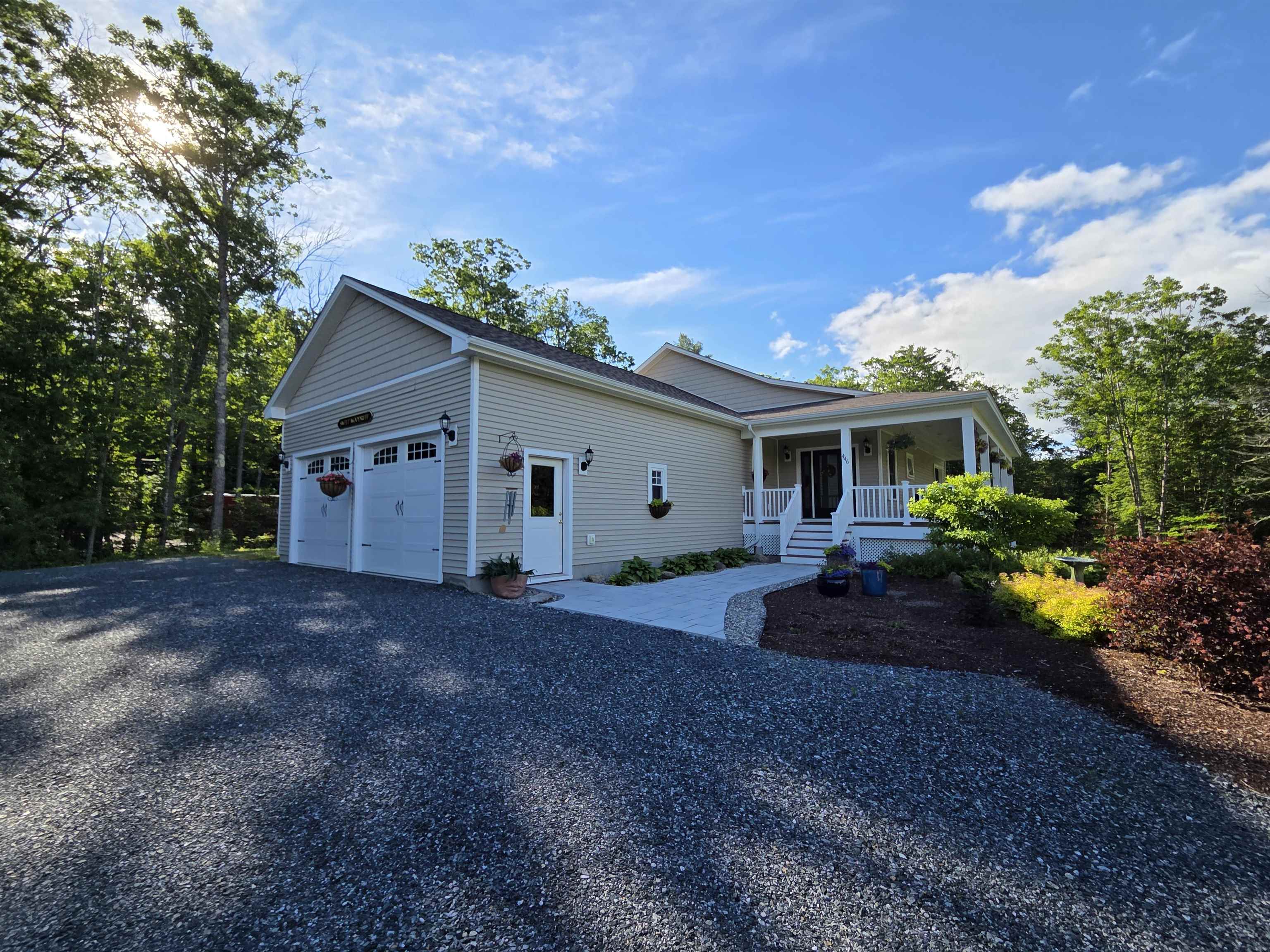 446 Edgemont Rd, Sunapee, NH 03782
