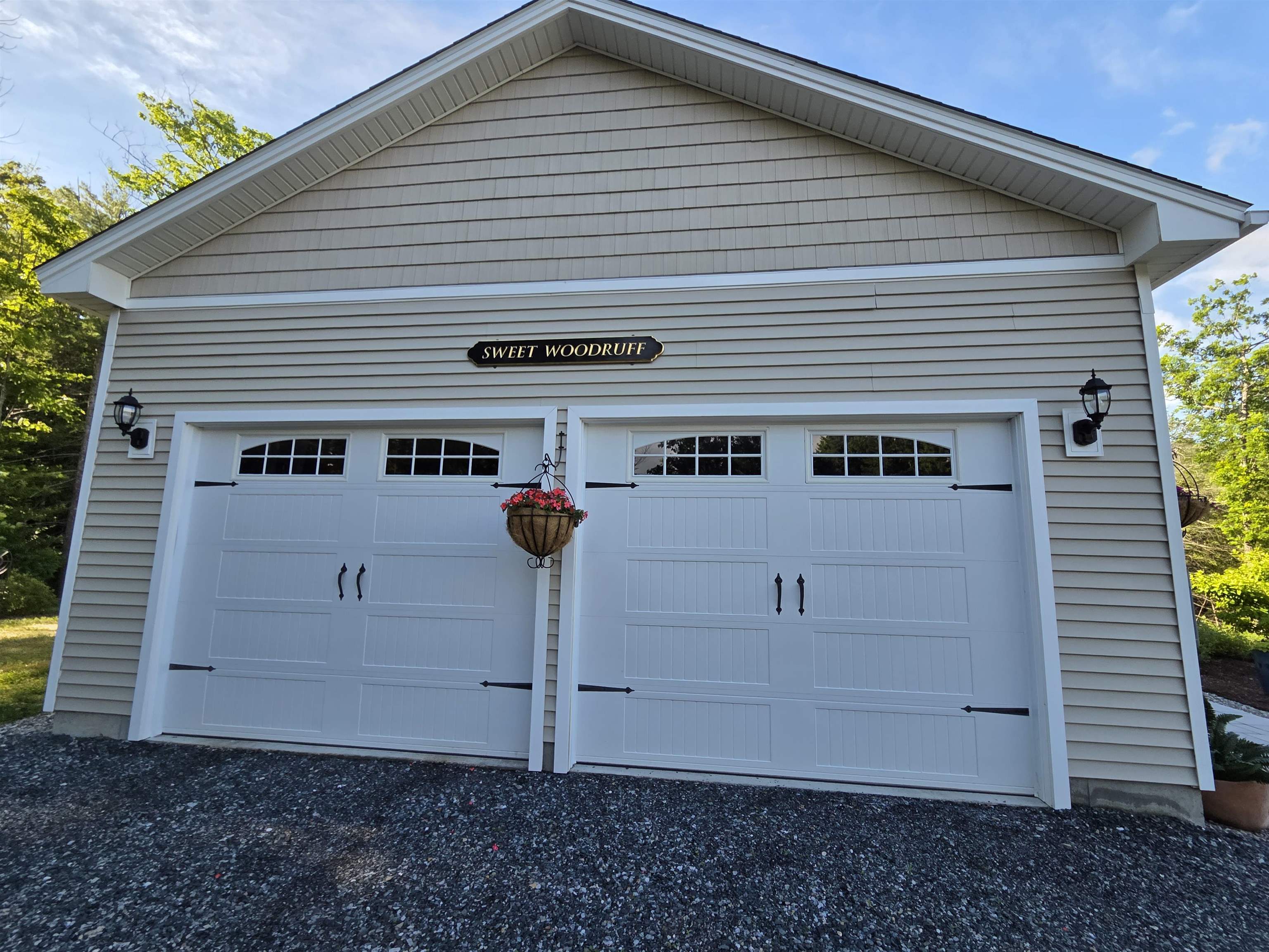 446 Edgemont Rd, Sunapee, NH 03782