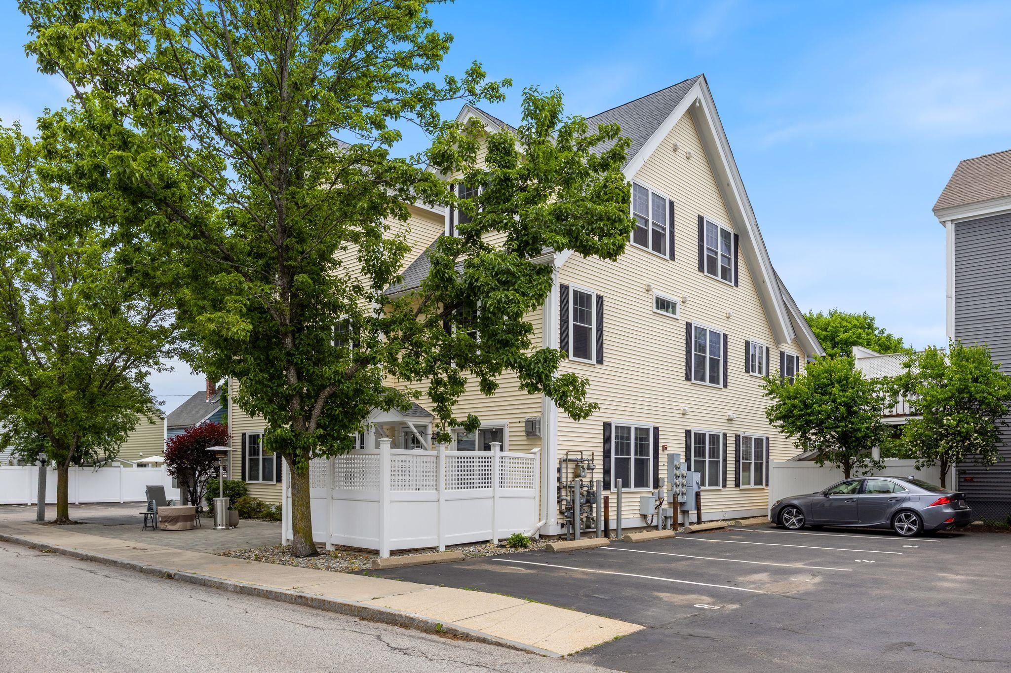 43 Cornwall St #E, Portsmouth, NH 03801
