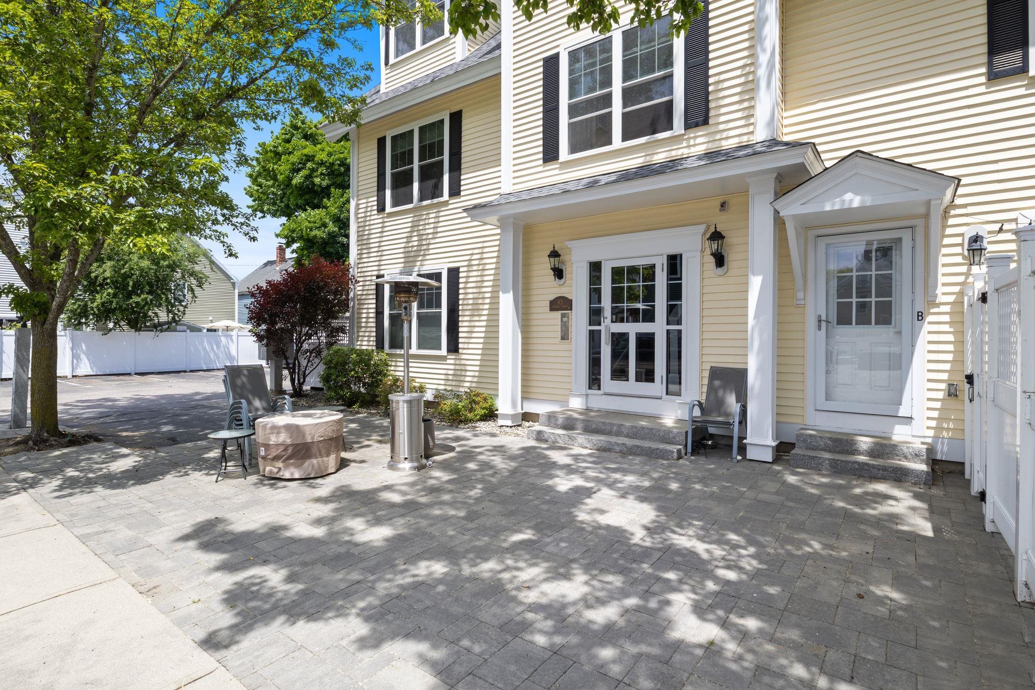 43 Cornwall St #E, Portsmouth, NH 03801