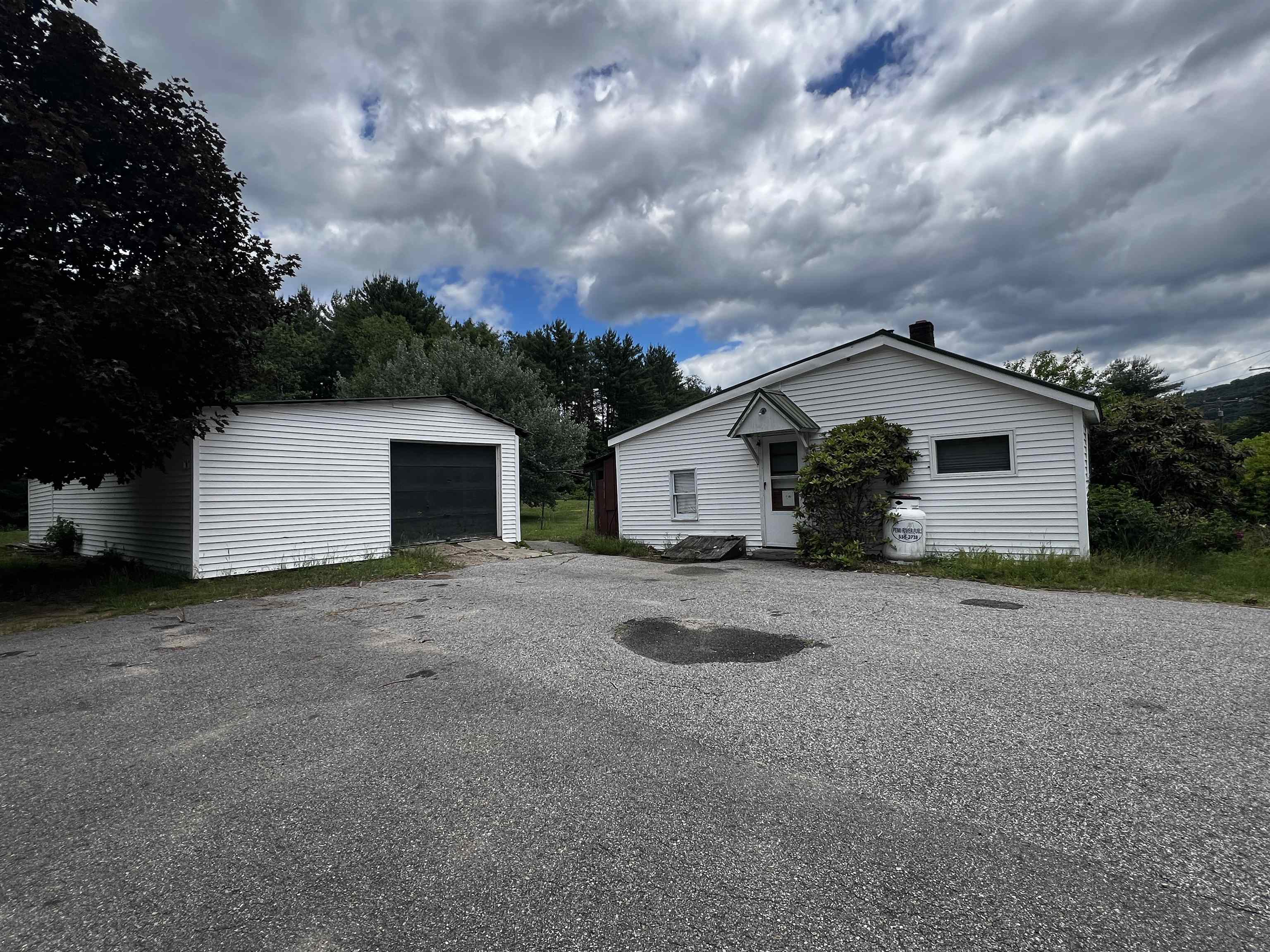 351 Owl St, Campton, NH 03223