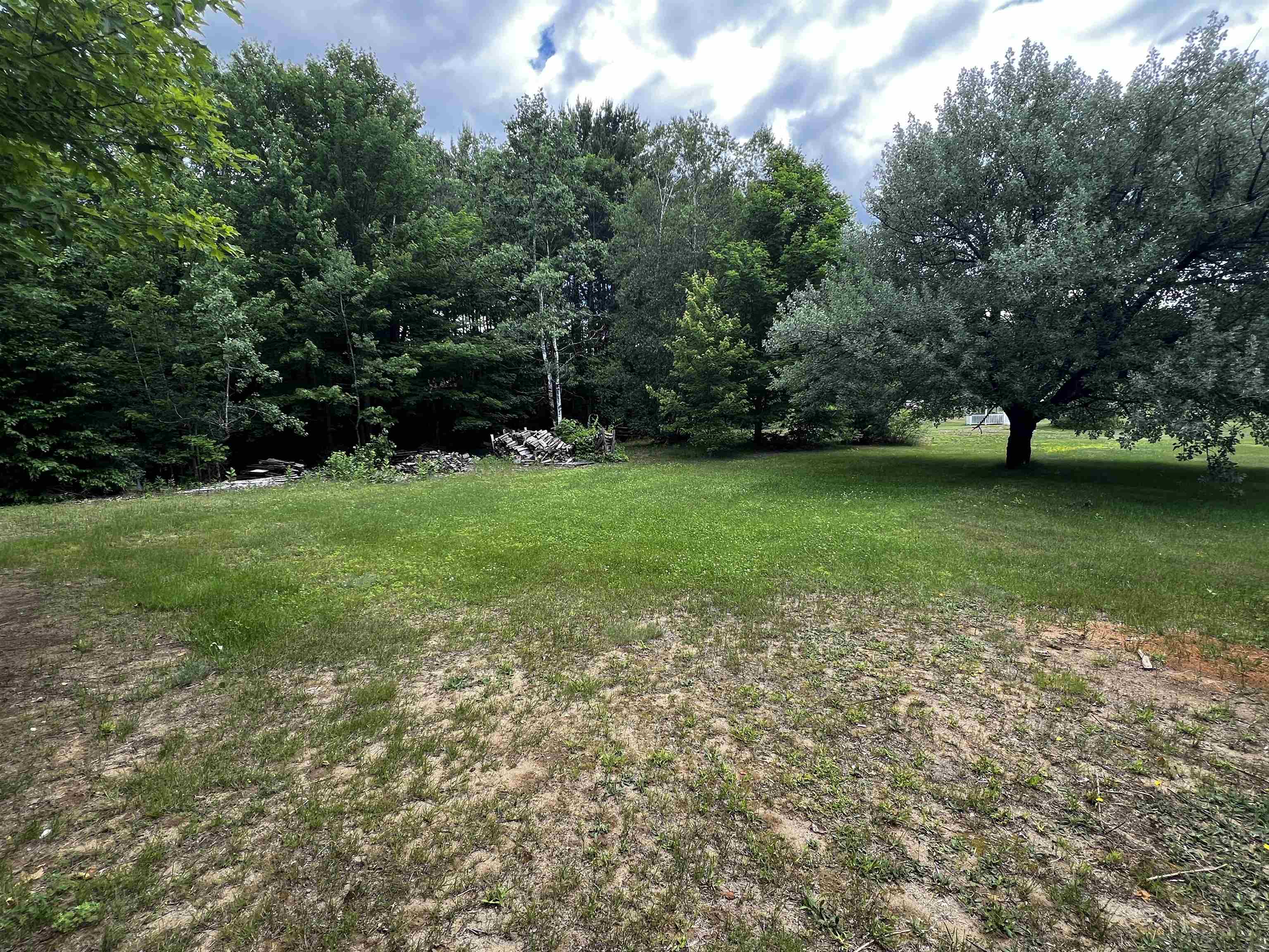 351 Owl St, Campton, NH 03223