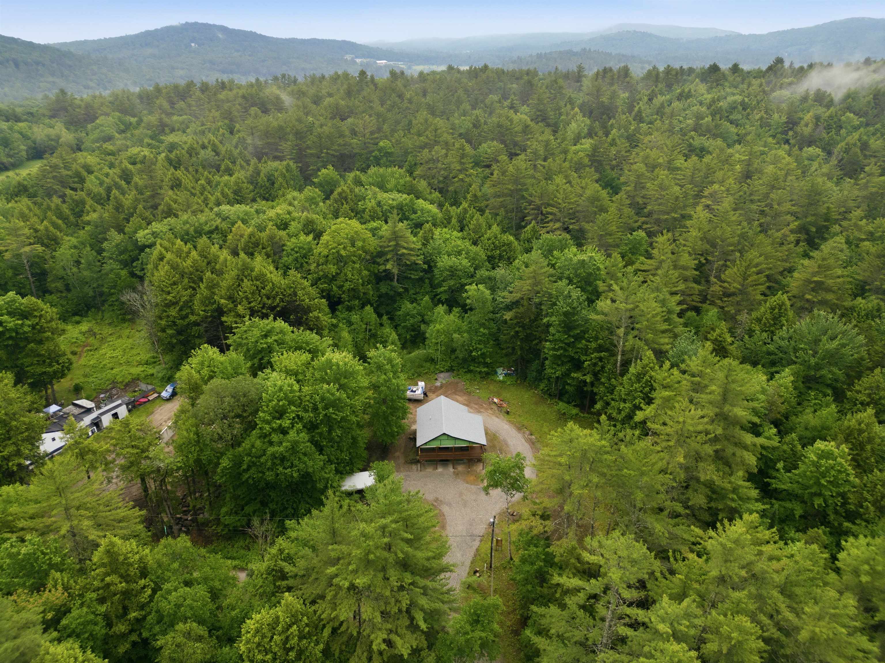 89 Hemlock Ln, Danbury, NH 03230