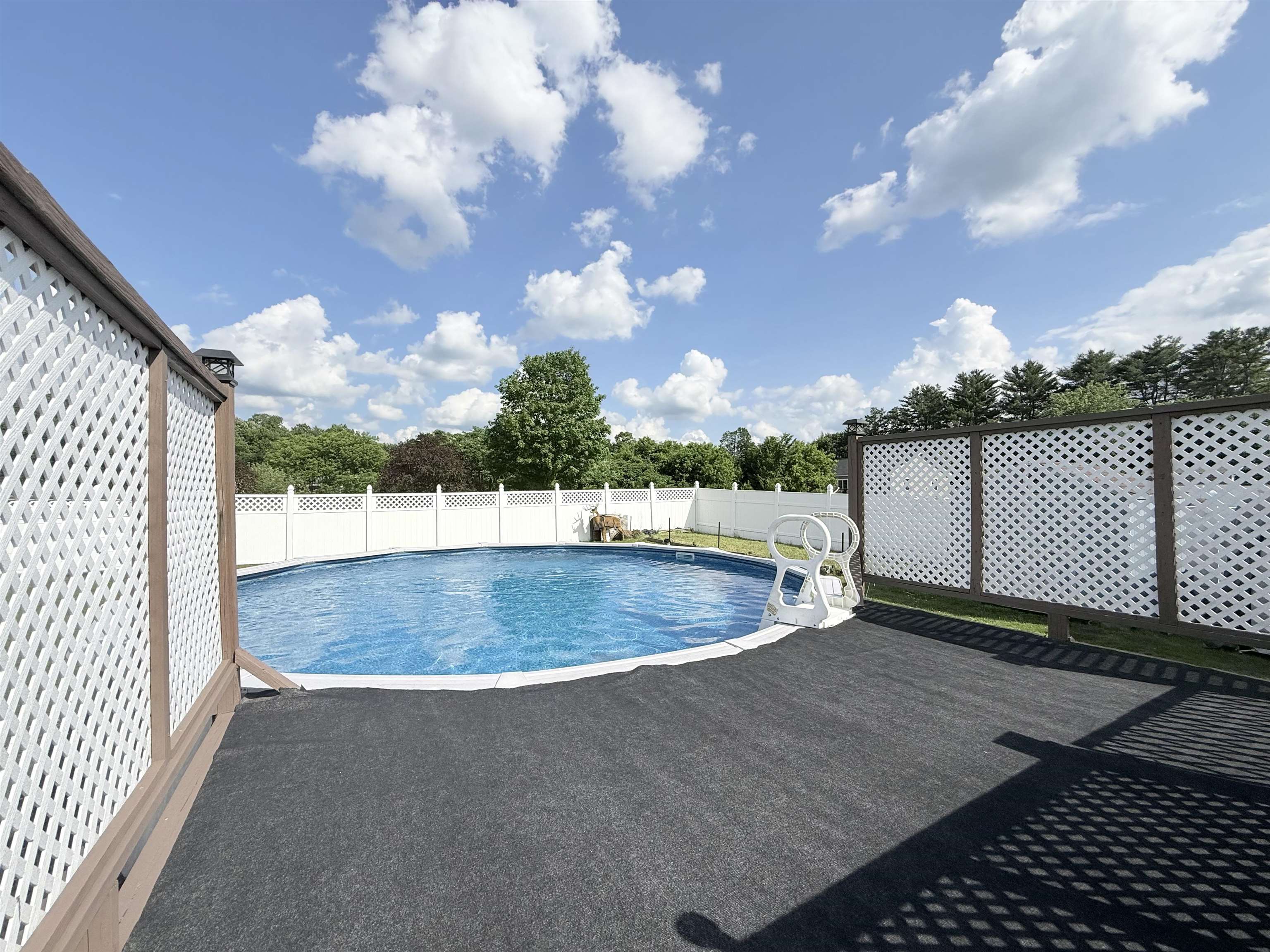 71 James St, Charlestown, NH 03603