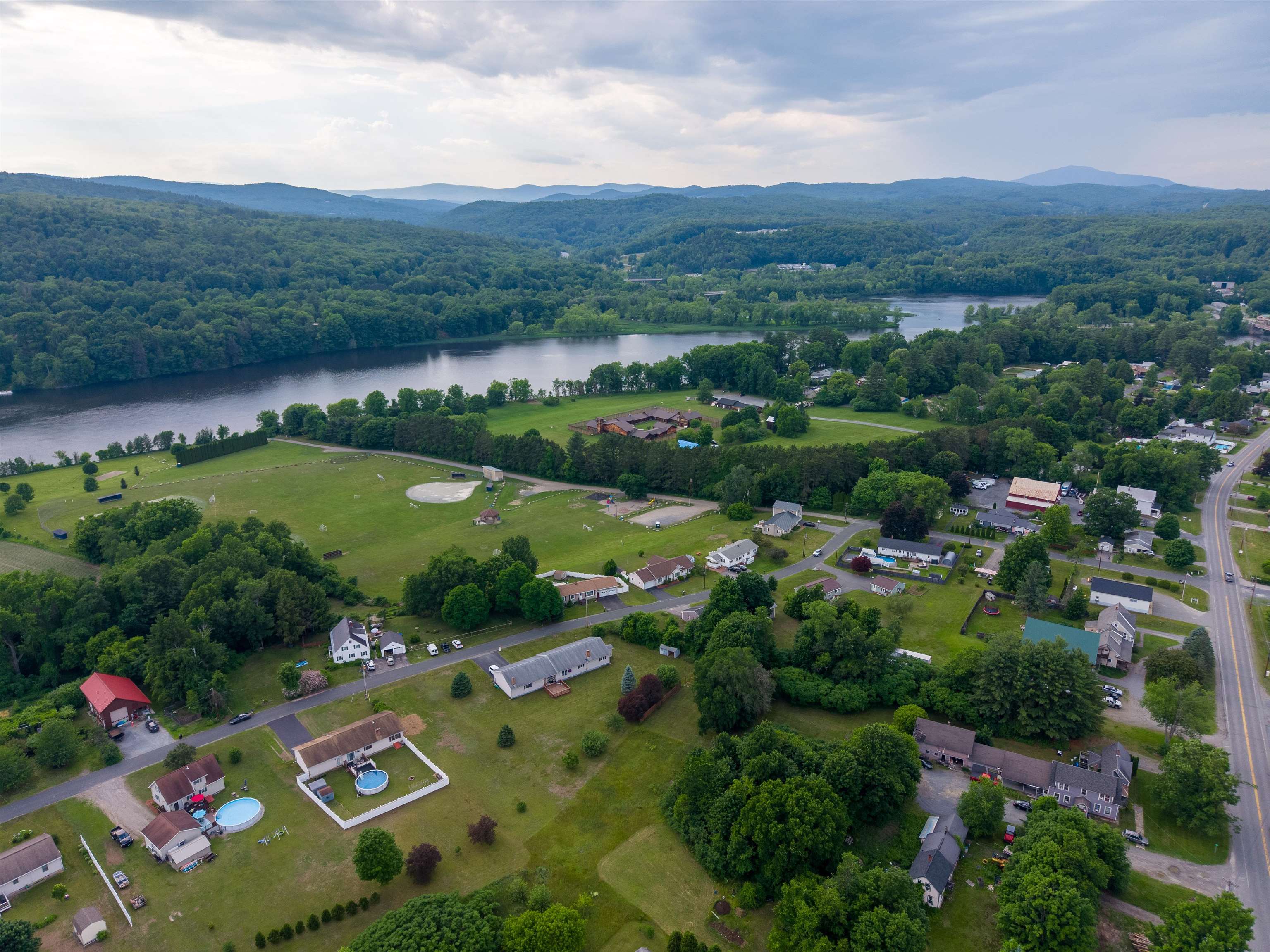 71 James St, Charlestown, NH 03603