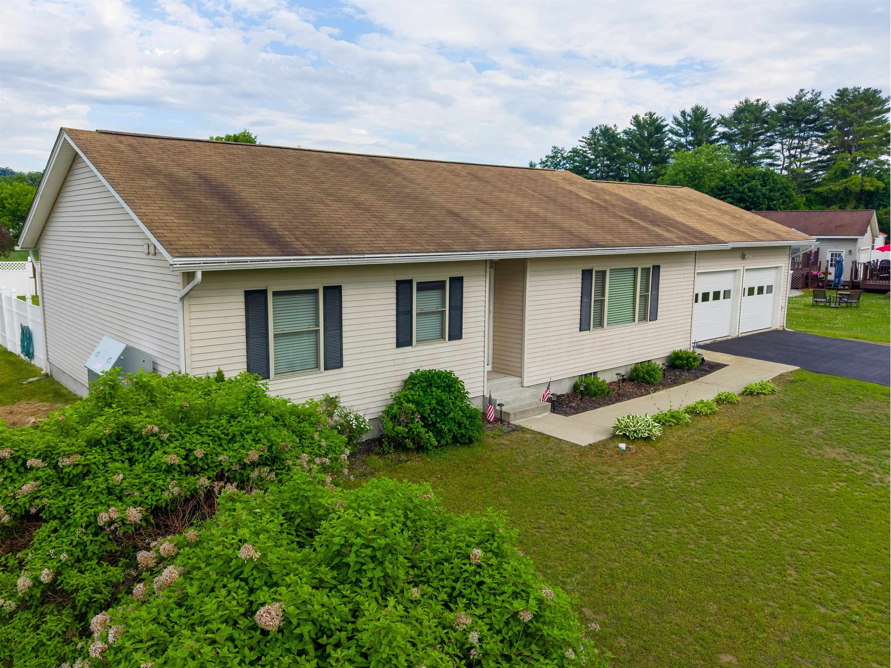 71 James St, Charlestown, NH 03603