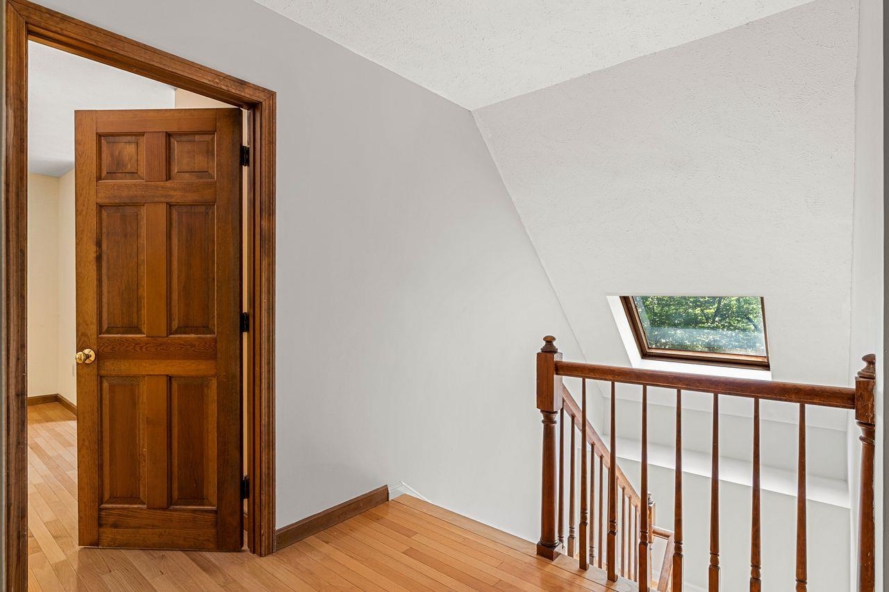 9 Pavillion Rd, Amherst, NH 03031