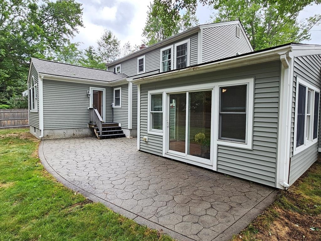 34 Andover St, Keene, NH 03431