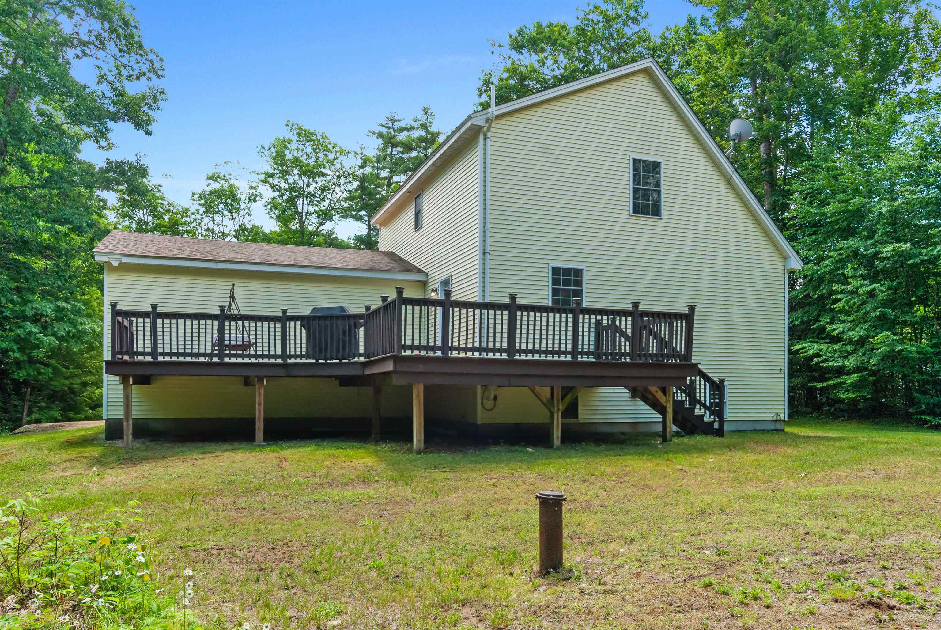 633 Beauty Hill Rd, Barnstead, NH 03218