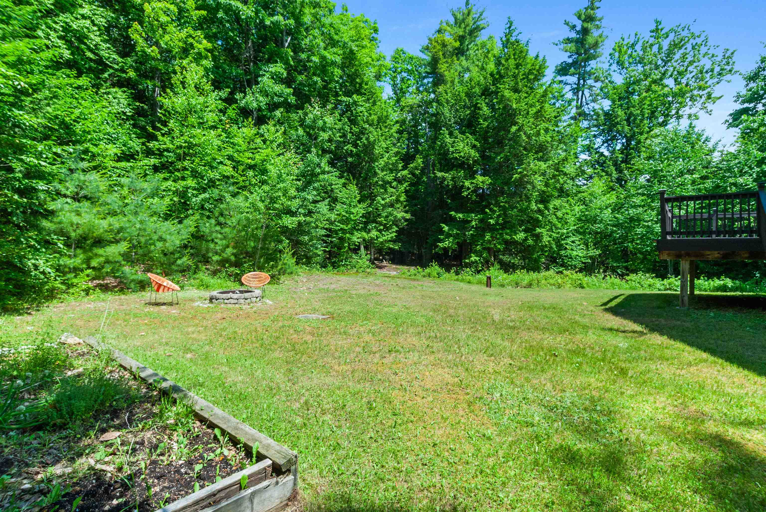 633 Beauty Hill Rd, Barnstead, NH 03218