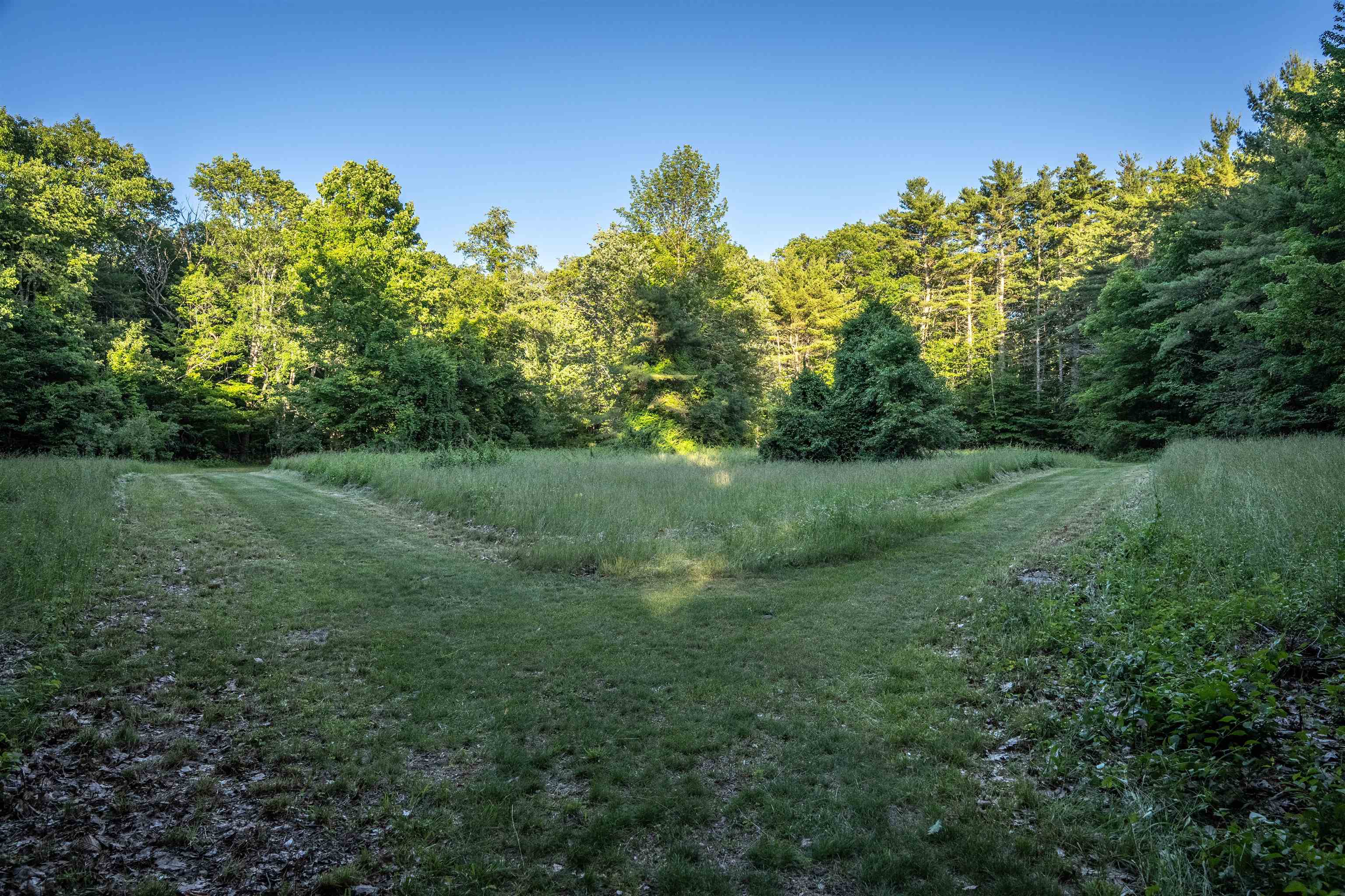 607 N Main St, Wolfeboro, NH 03894