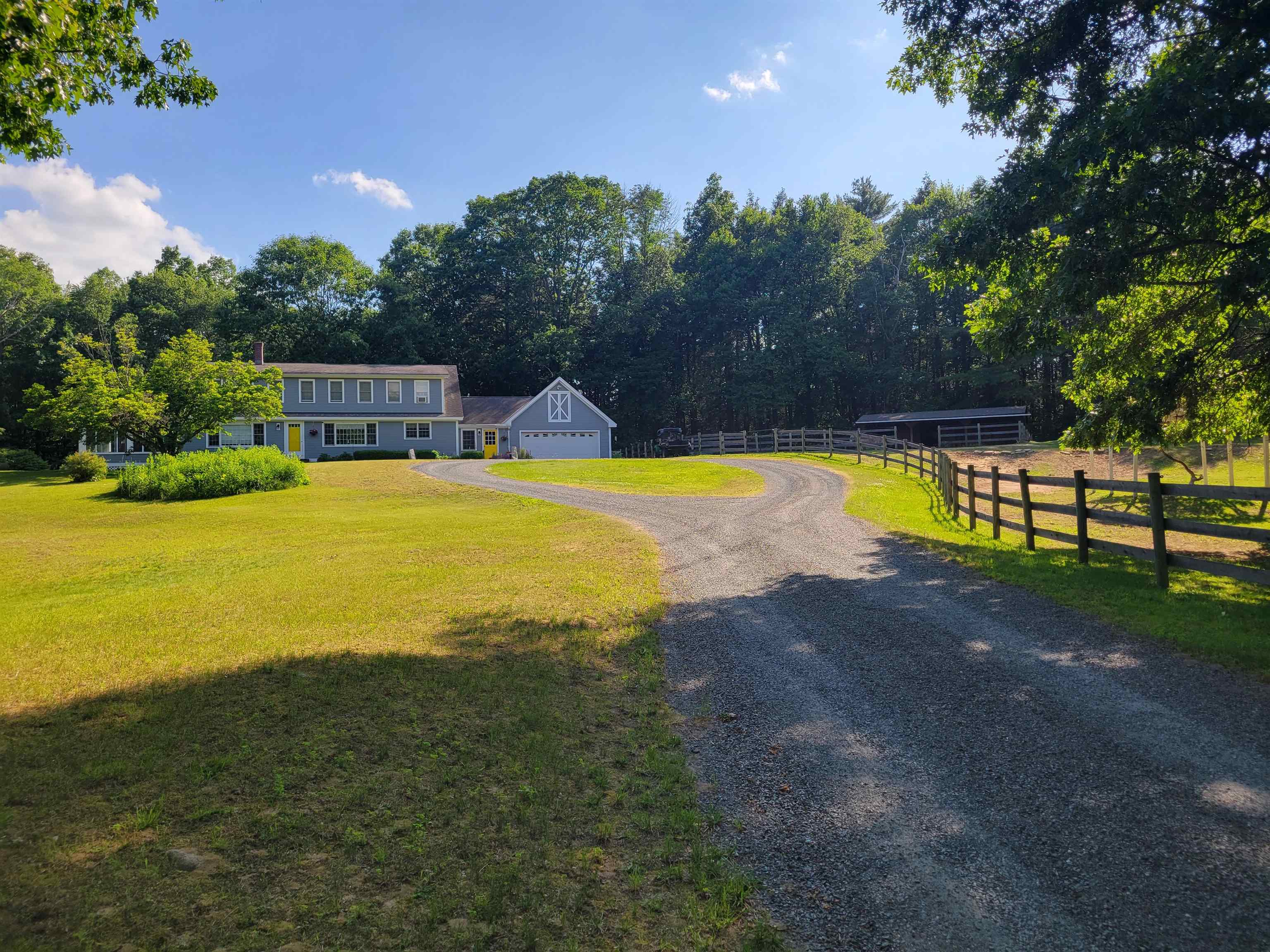 72 Old Northfield Rd, Hinsdale, NH 03451