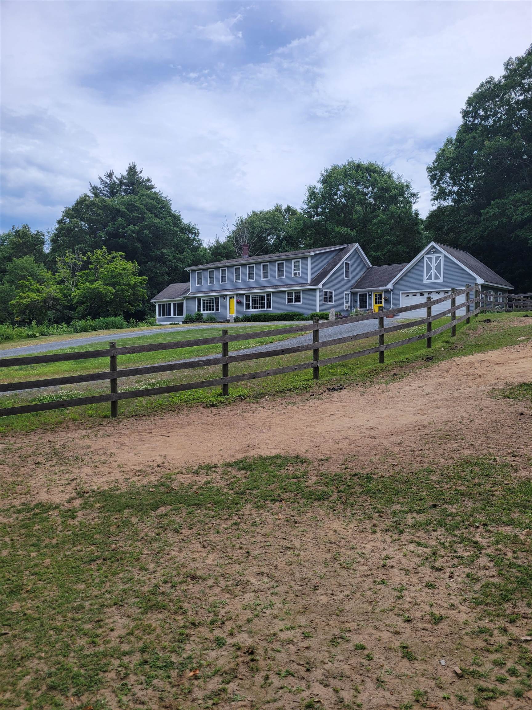 72 Old Northfield Rd, Hinsdale, NH 03451