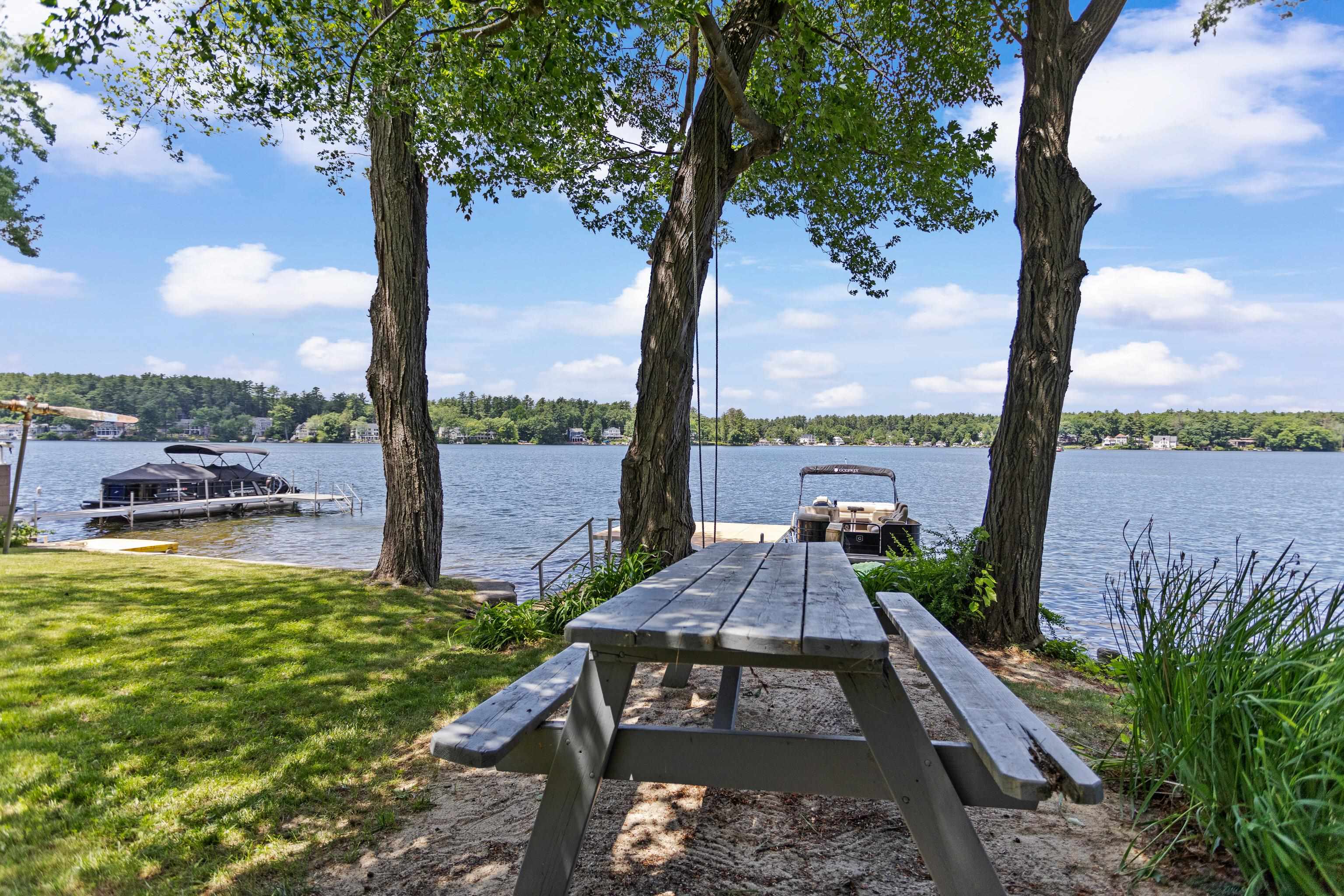 62 Turtle Rock Rd, Windham, NH 03087