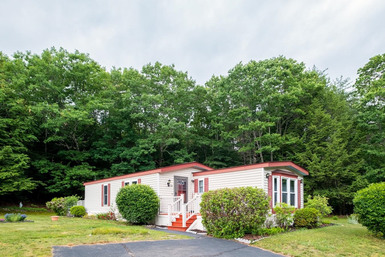 58 Monadnock Dr, Rochester, NH 03867
