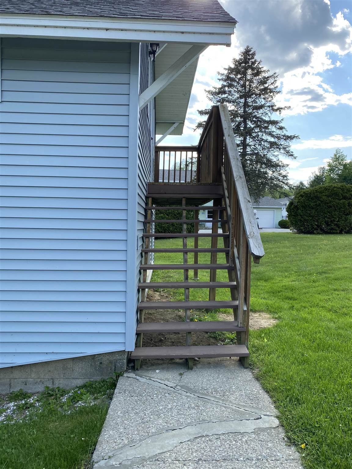 Stairs & Small Deck 25559887