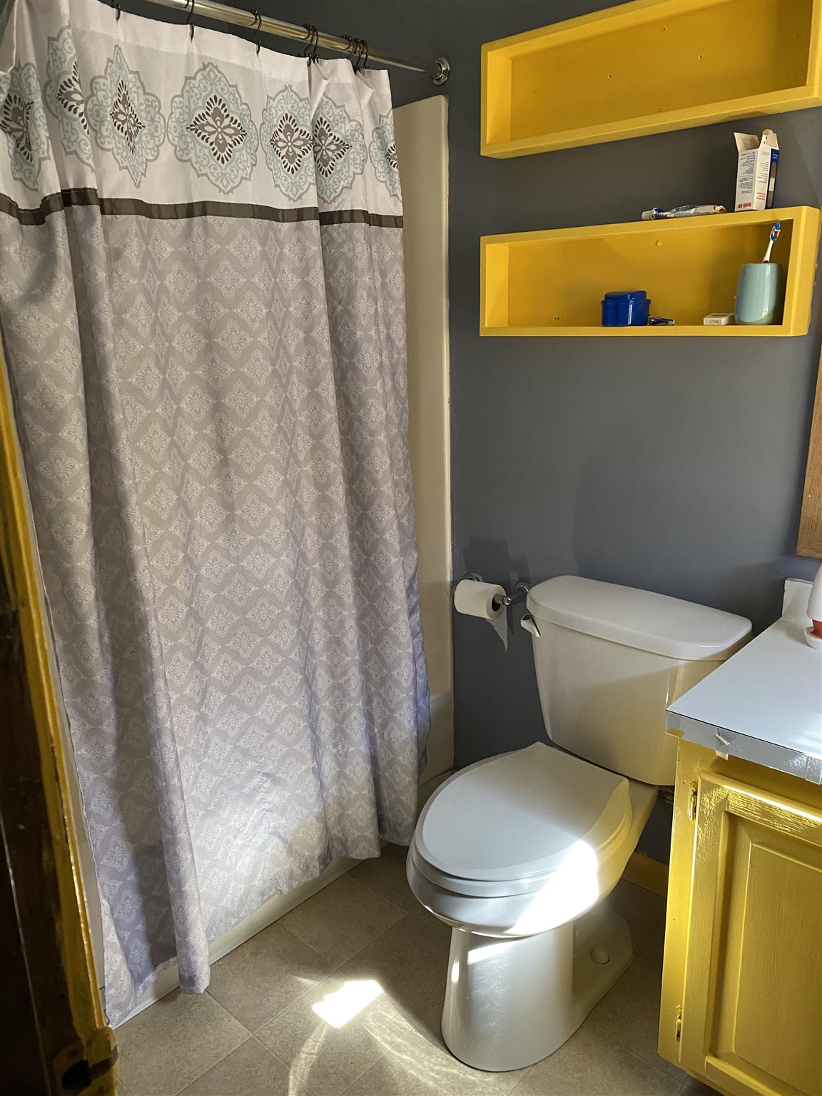 Bathroom 25559900