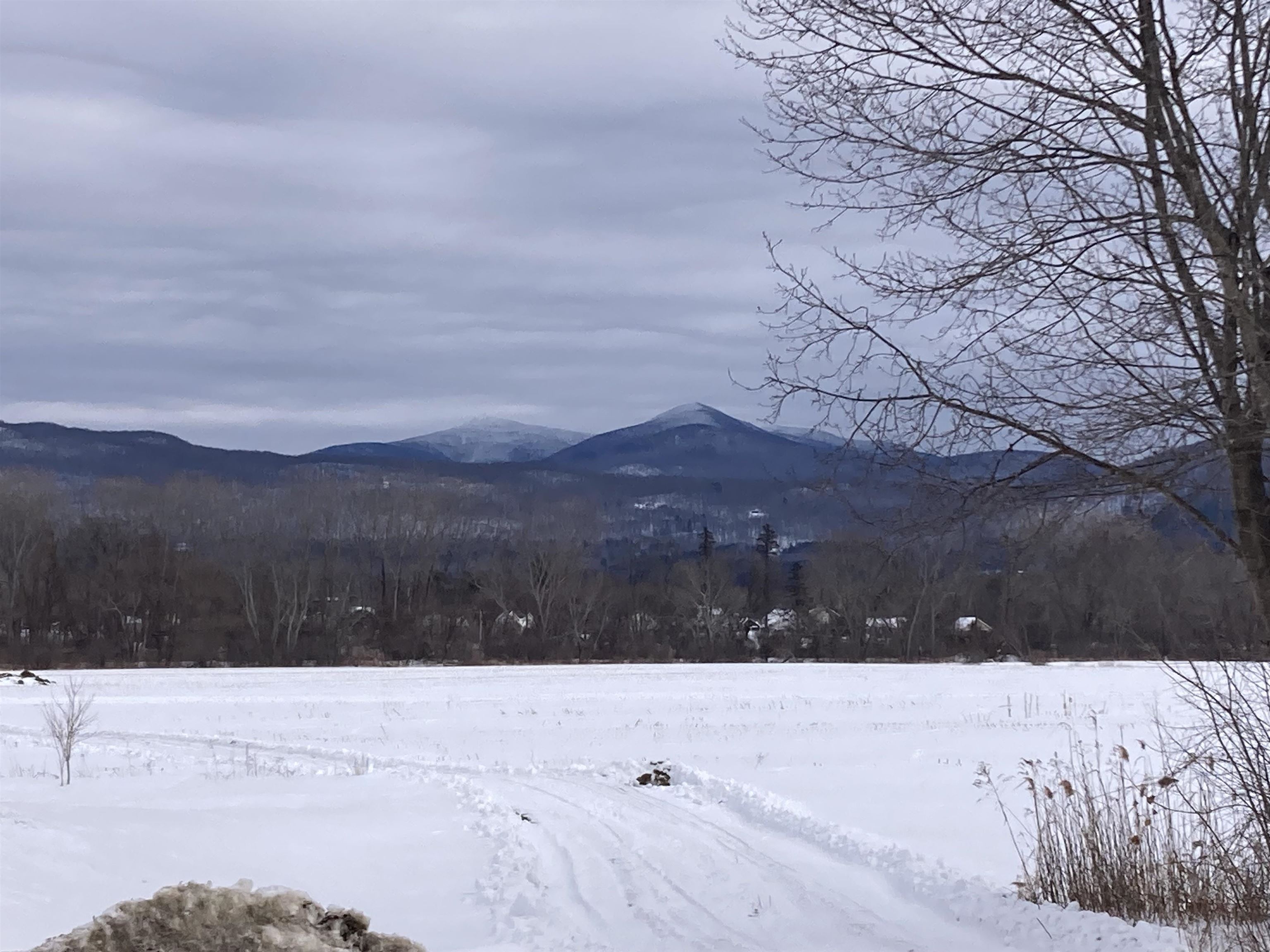 Winter Mountain Views 25590138