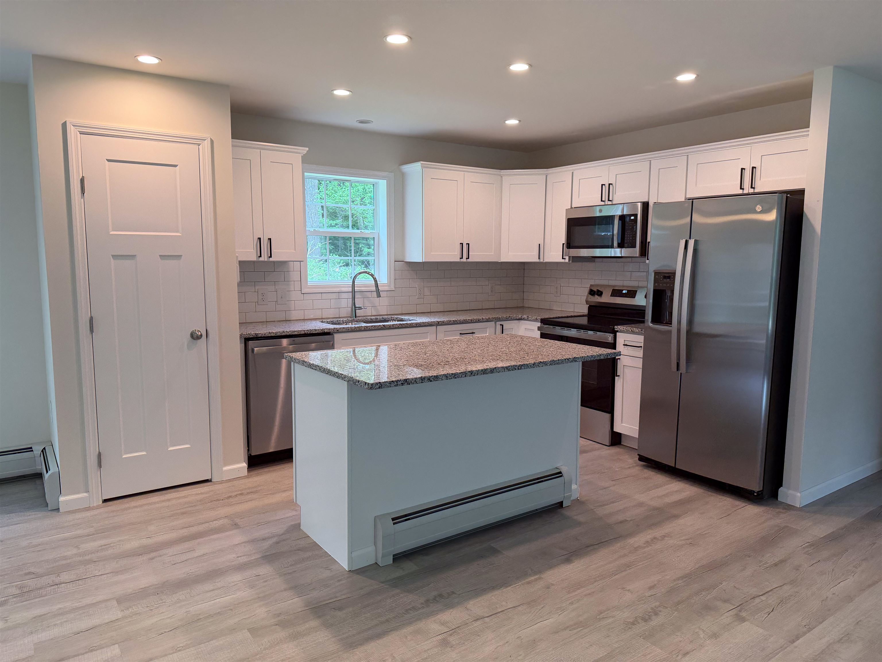 32 Andrews Rd, Tilton, NH 03276