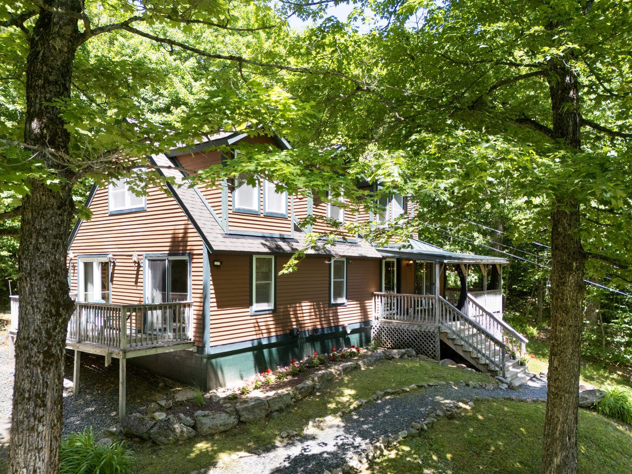 Photo 3 of Single family home for sale at 7 Lightning Ledge Wy, Wilmington, VT 05363 | MLS# 5095908 | Listing updated on 2026-09-15