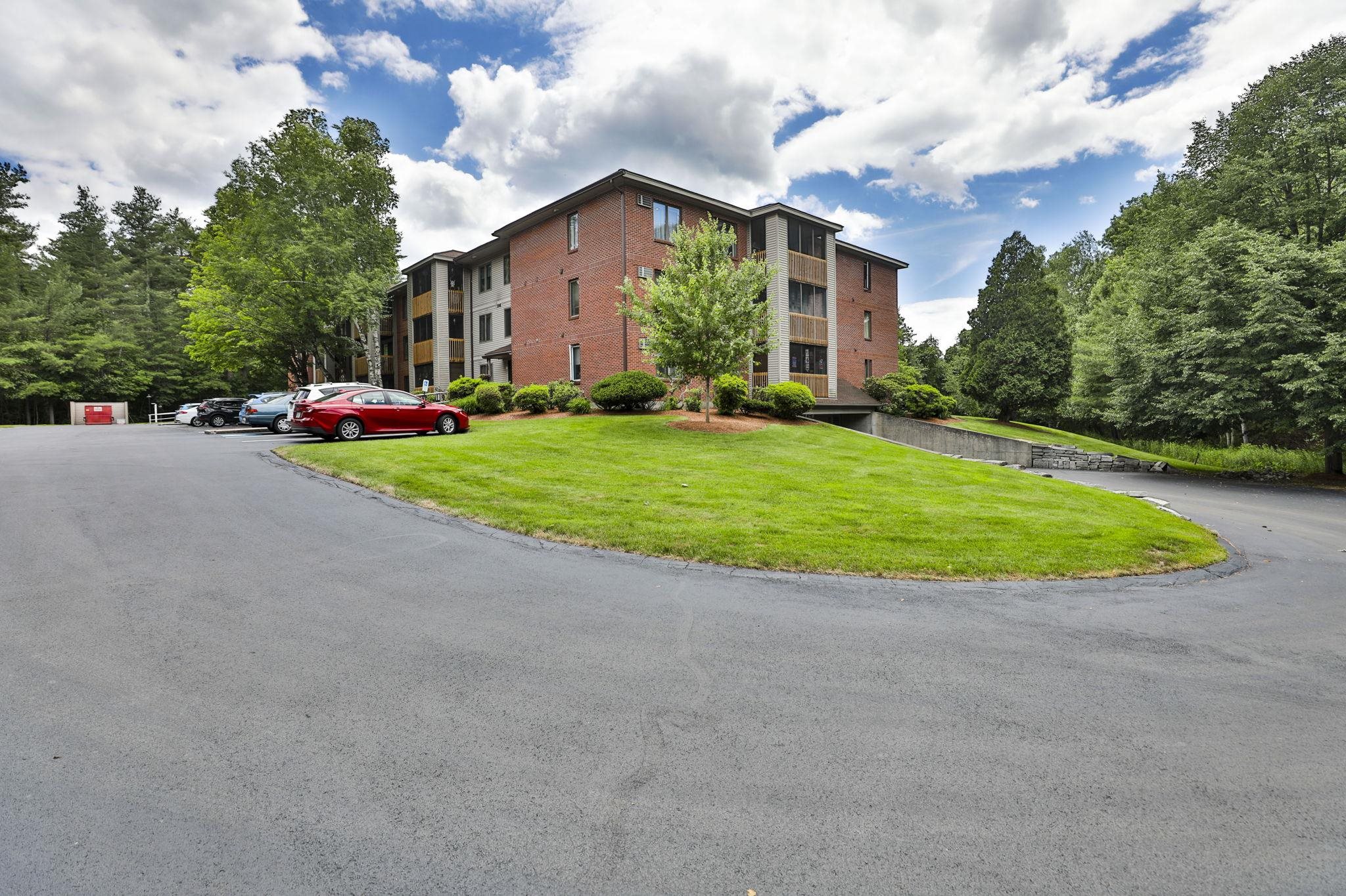 500 Candlewood Pk #U-38, Nashua, NH 03062
