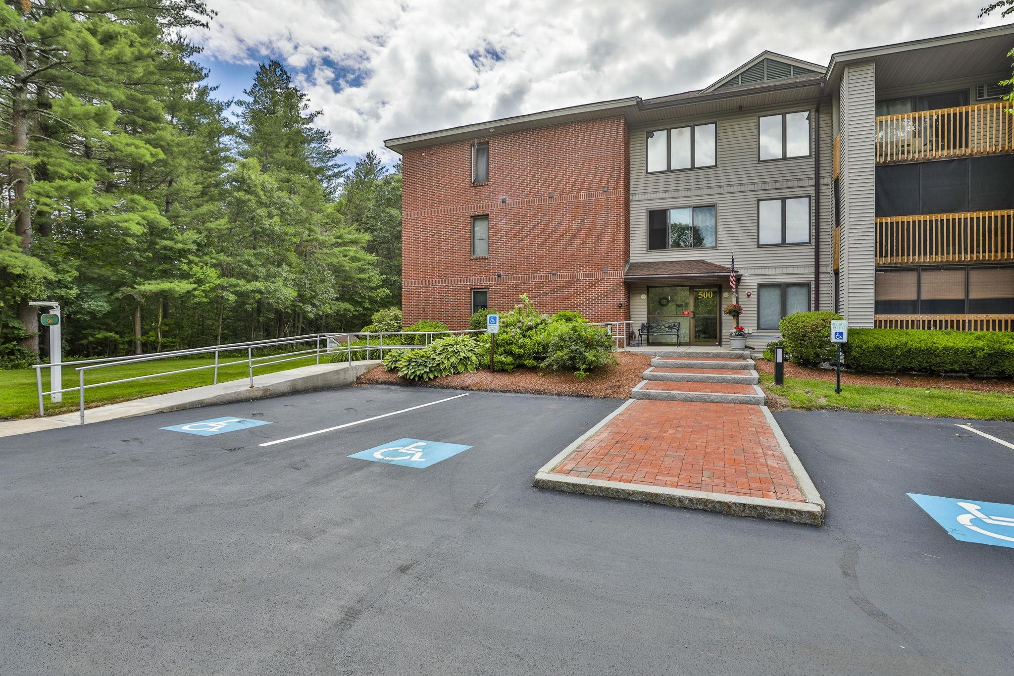 500 Candlewood Pk #U-38, Nashua, NH 03062